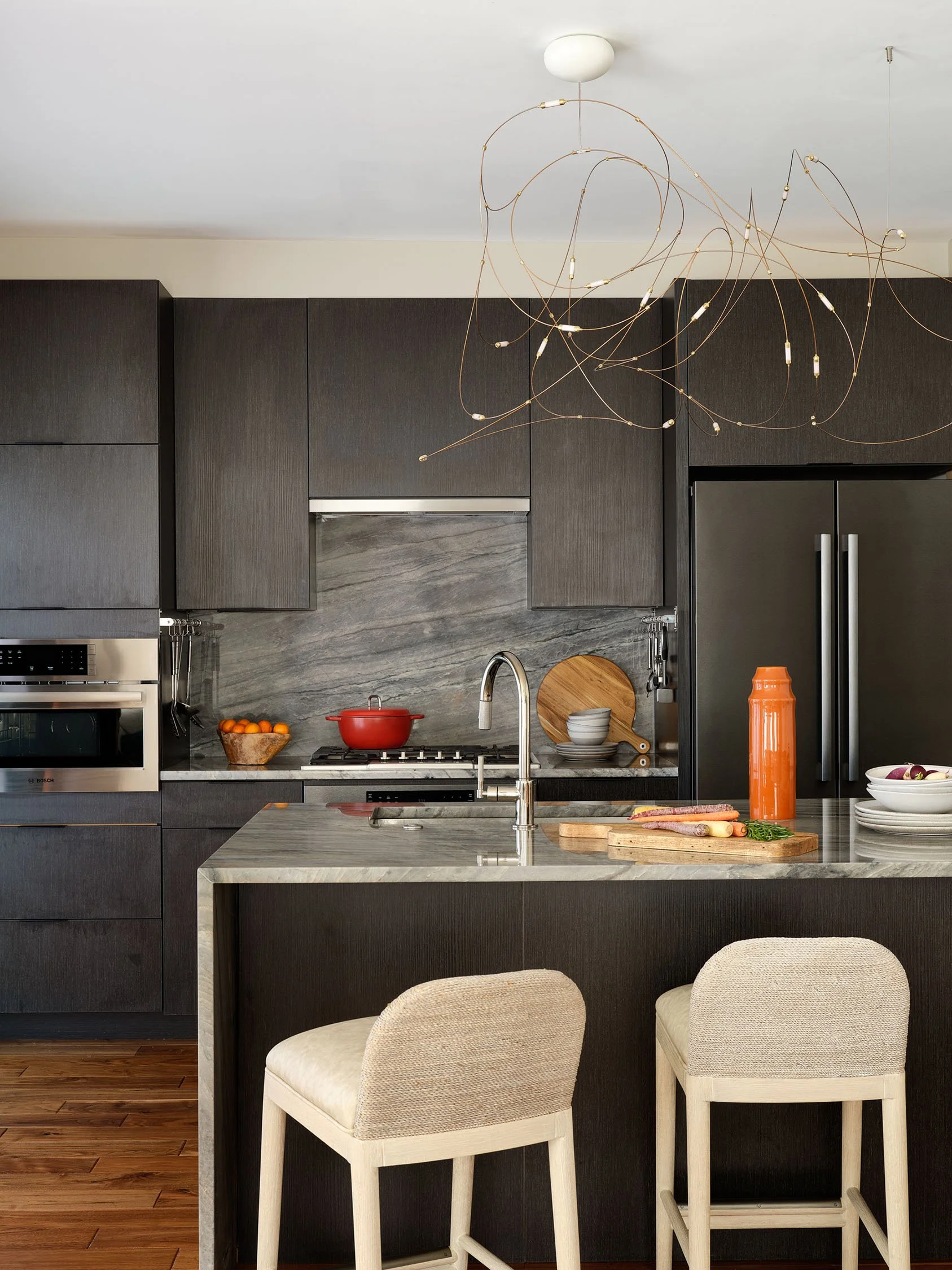 Vibrant-flair-Modern-design-kitchen-dark-cabinets-custom-furntiure-Trevor-Fulmer.jpg