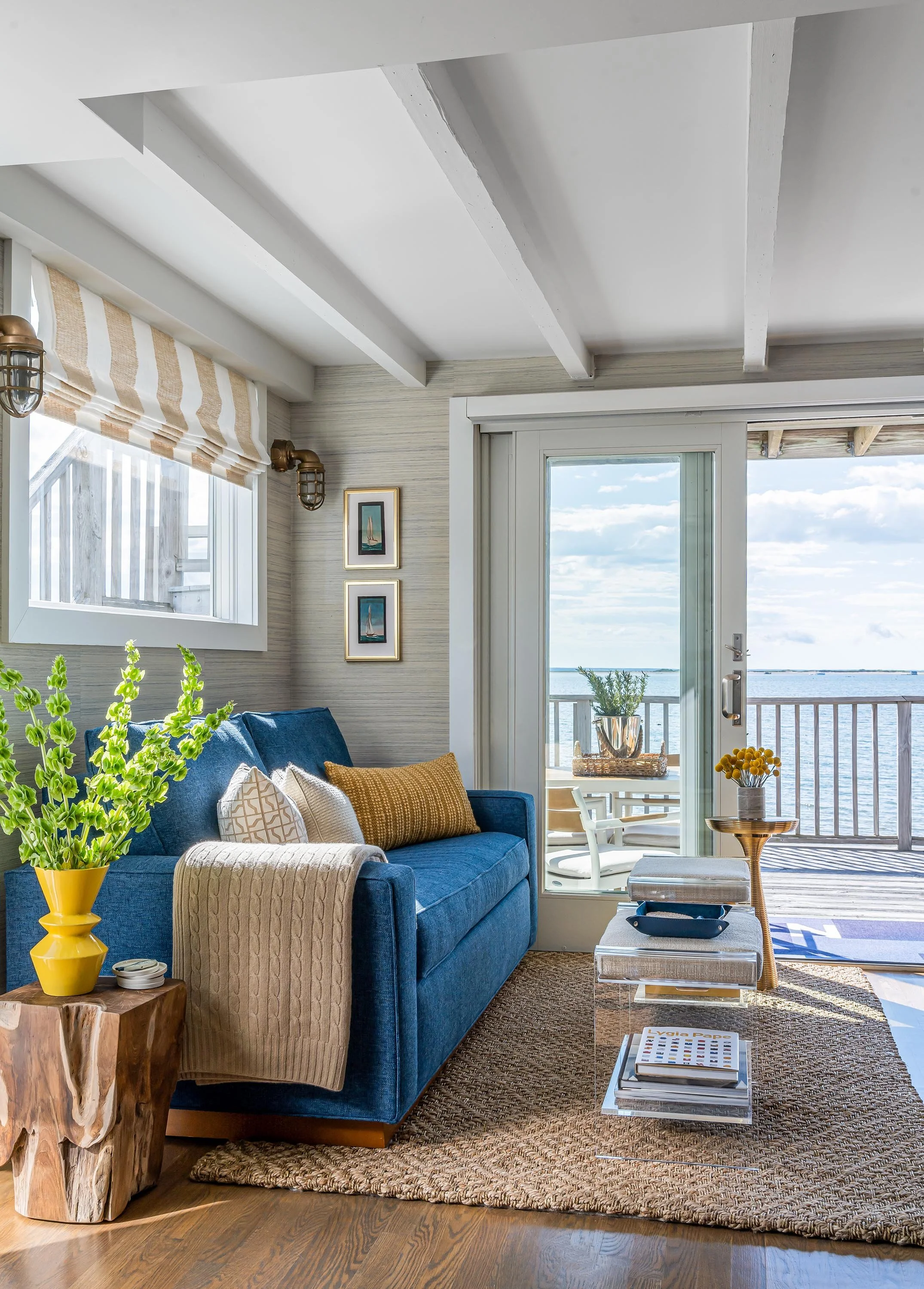 Modern-design-ptown-pied-a-terre-living-room-interiors-Trevor-Fulmer 2.jpg