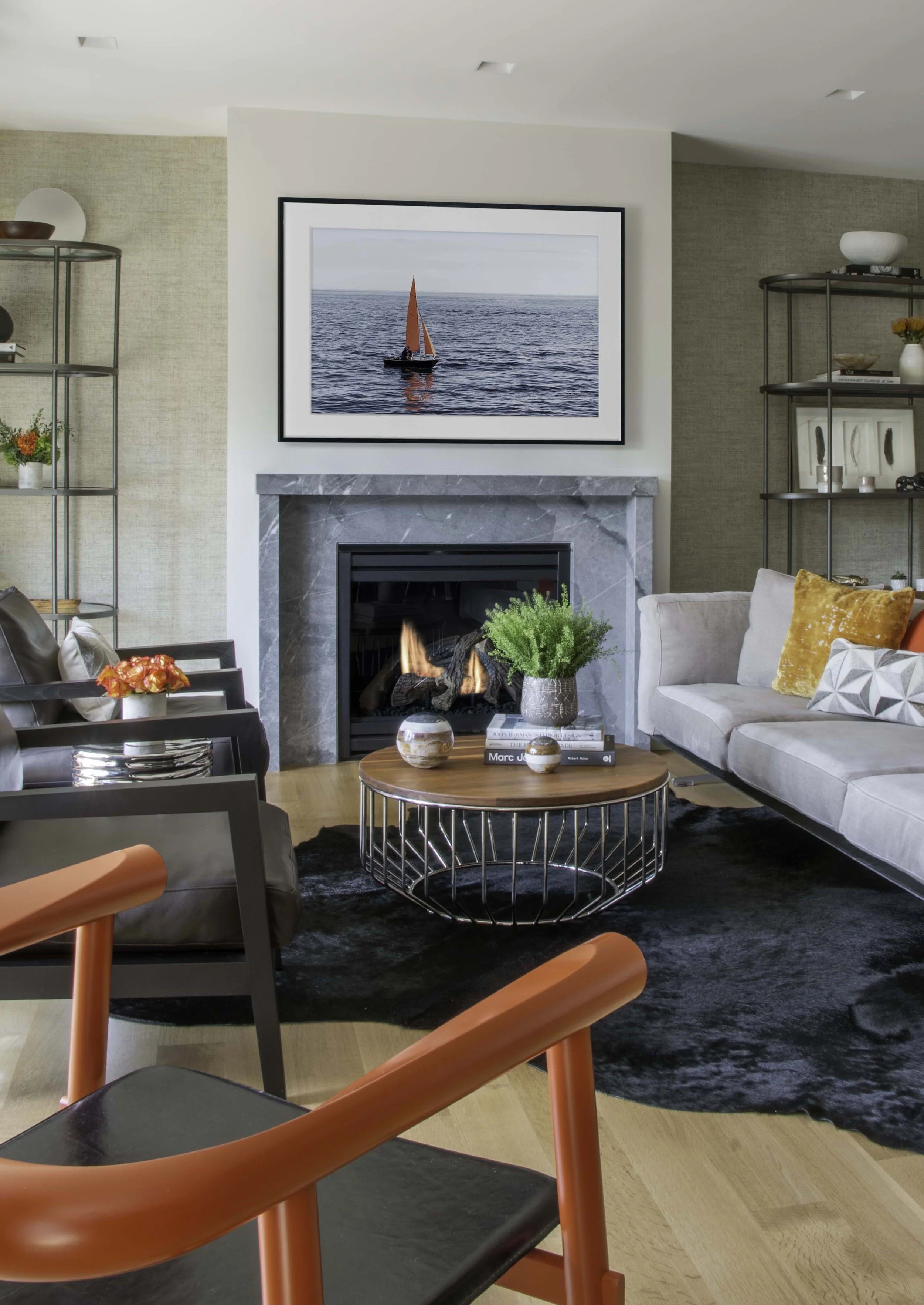 Contemporary-coastal-modern-interiors-living-room-wallpaper-sleek-furniture-design-Trevor-Fulmer.jpg