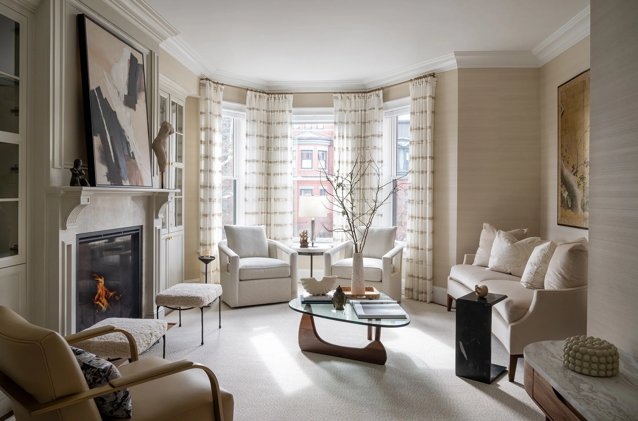 modern-interior-living-room-vintage-neutral-trevor-fulmer-design.jpg