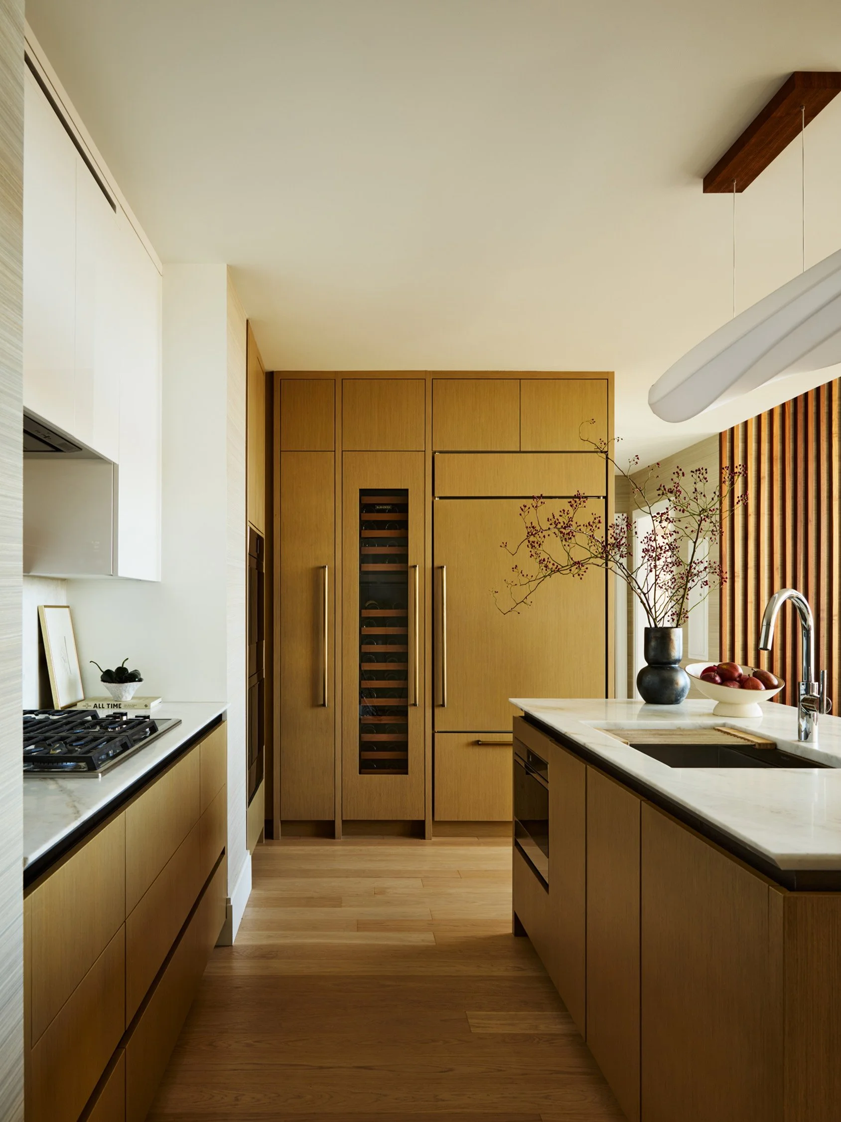 Skyline_sophistication_kitchen_cabinets_interior_design_trevor_fulmer.jpg