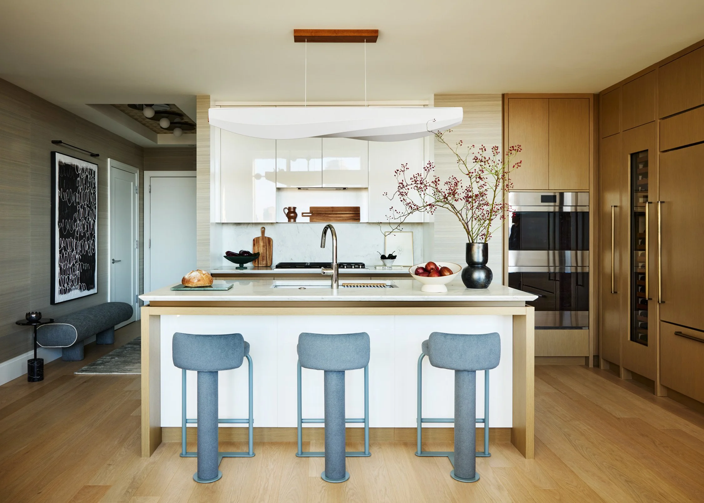 Skyline_sophistication_kitchen_interior_design_trevor_fulmer.jpg