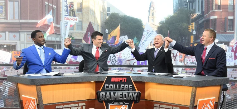 COLLEGE FOOTBALL – ITS BACK!!!