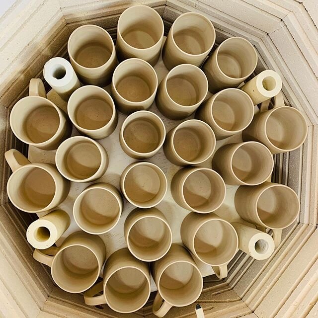 Loading the kiln this morning with various items for a bisque firing. I am trying a slower cool down program for this new kiln (small teething problems) to see if I can reduce the risk of cooling cracks on my larger pieces which is extremely frustrat