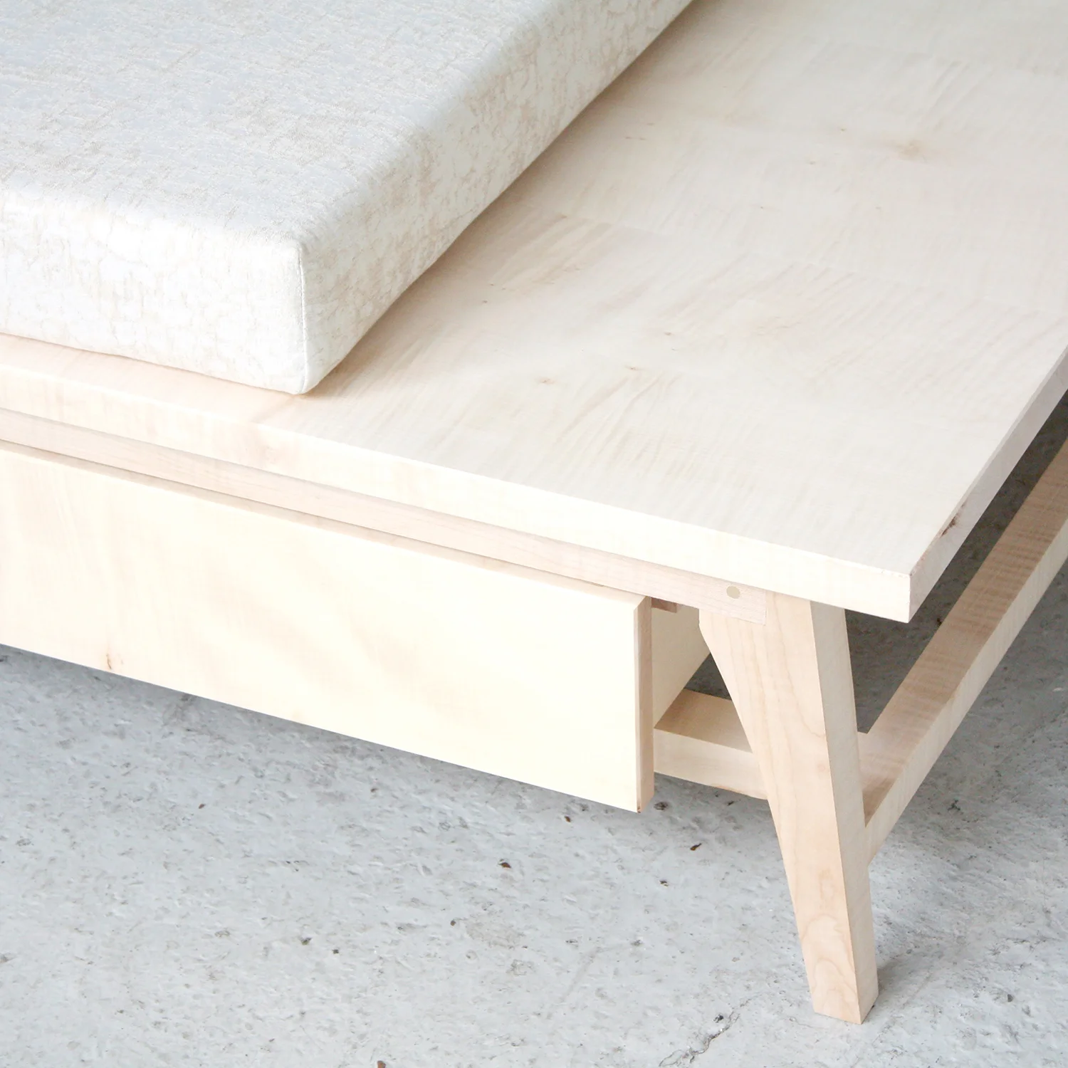 SebastianCox-Bayleaf-Daybed5.jpg