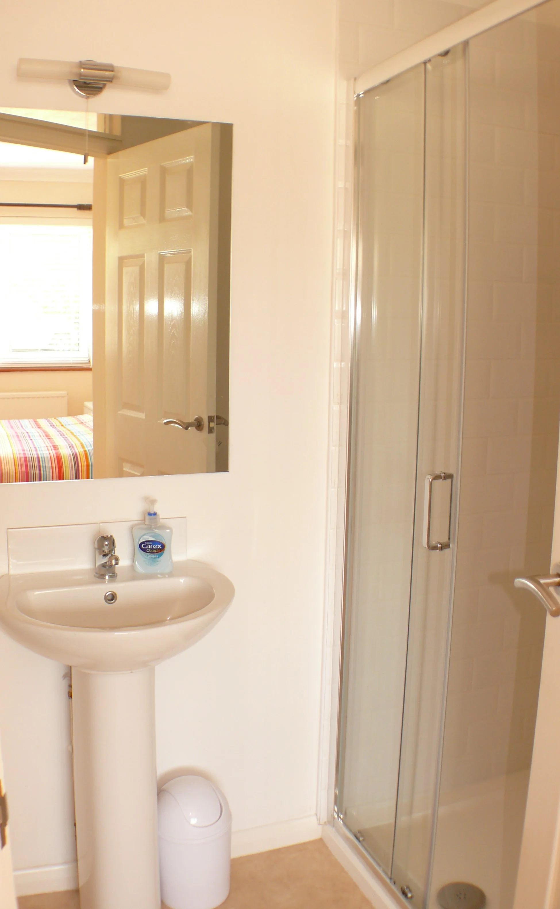 Hodgsons ensuite.jpg