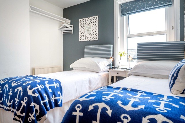 CC twin room.jpg