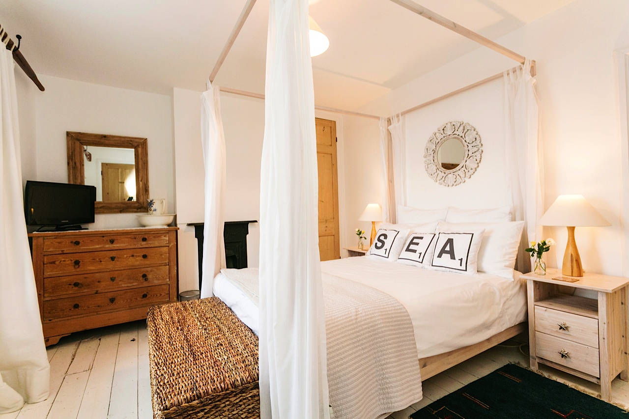 Coastguards Main bedroom.jpg