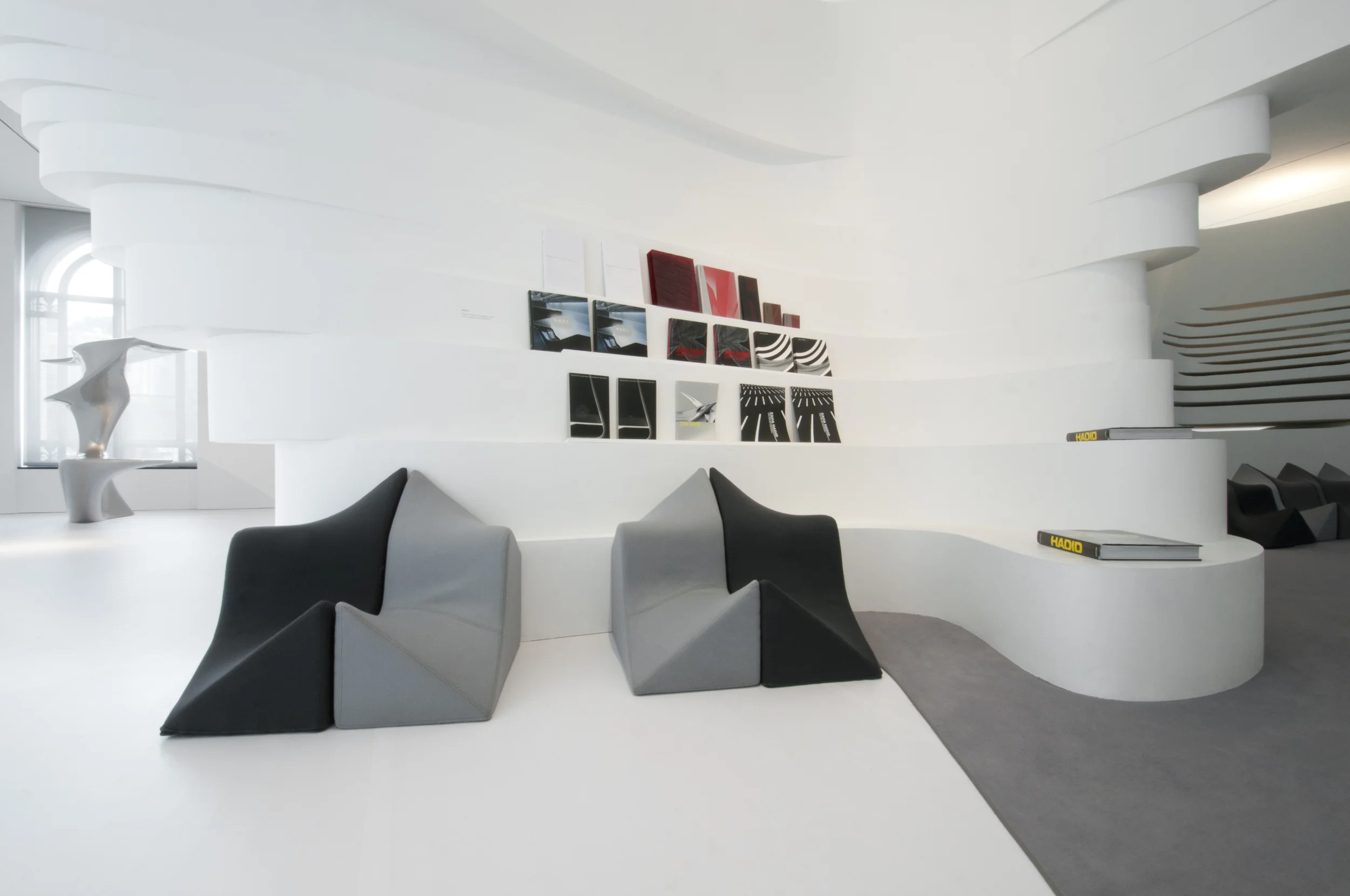 zaha-hadid-form-in-motion-007_6556052315_o.jpg