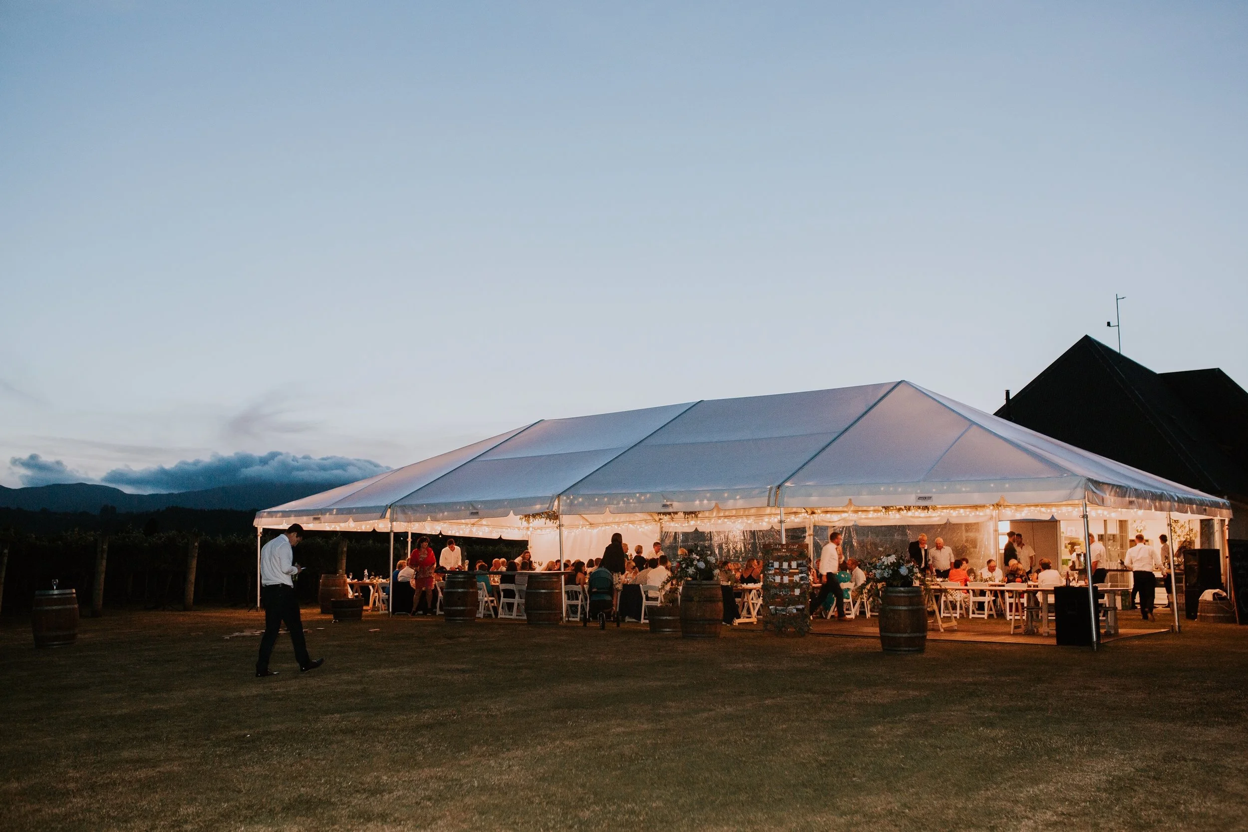  Megan &amp; Matt - @lisafisherphotography 