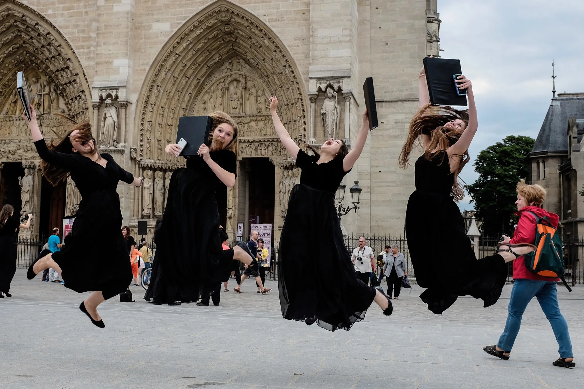 10551592_826206784056274_6790518092077133608_o (1).jpg