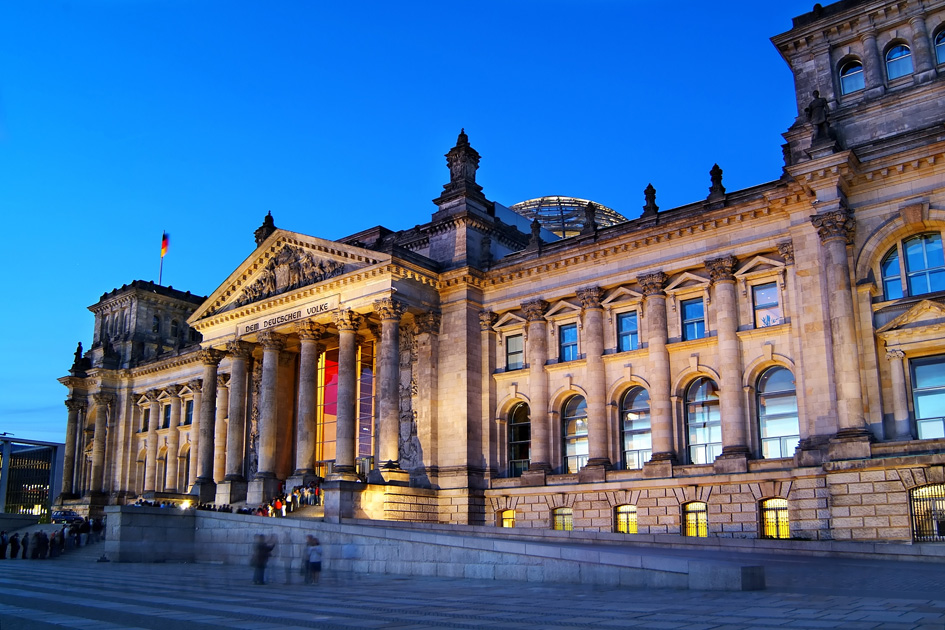 GER_B_Reichtstag_dawn_M.jpg