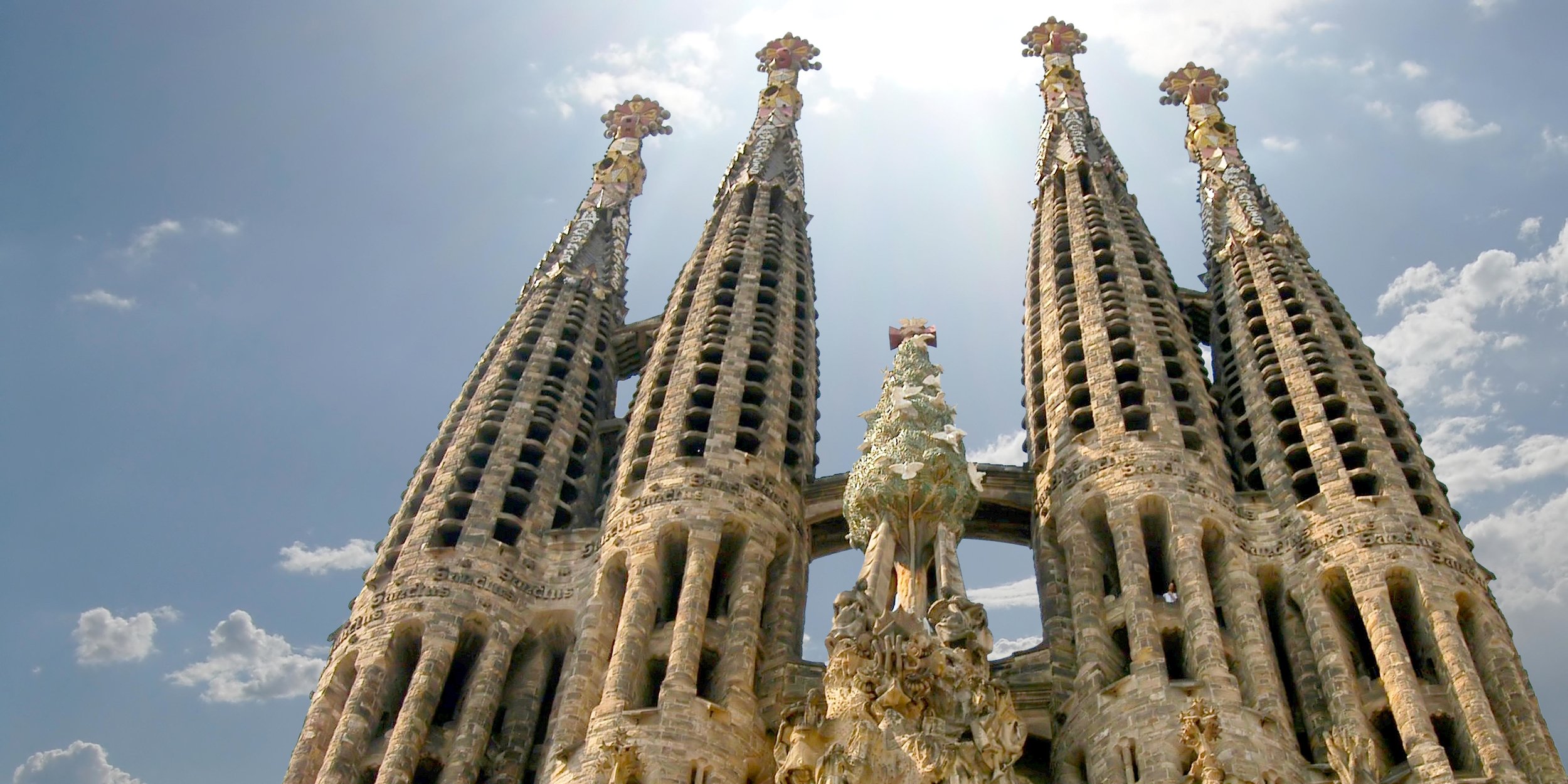 ES_Bar_La Sagrada Familia_CU.jpg