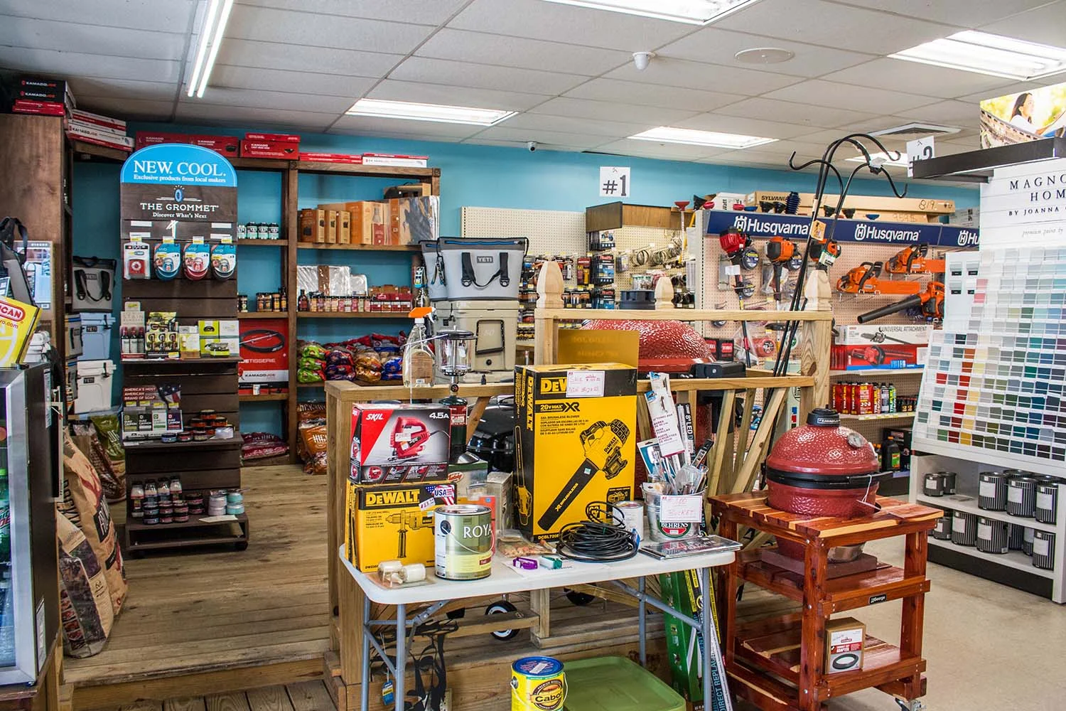 Rocky Ridge Hardware - Store View.jpg
