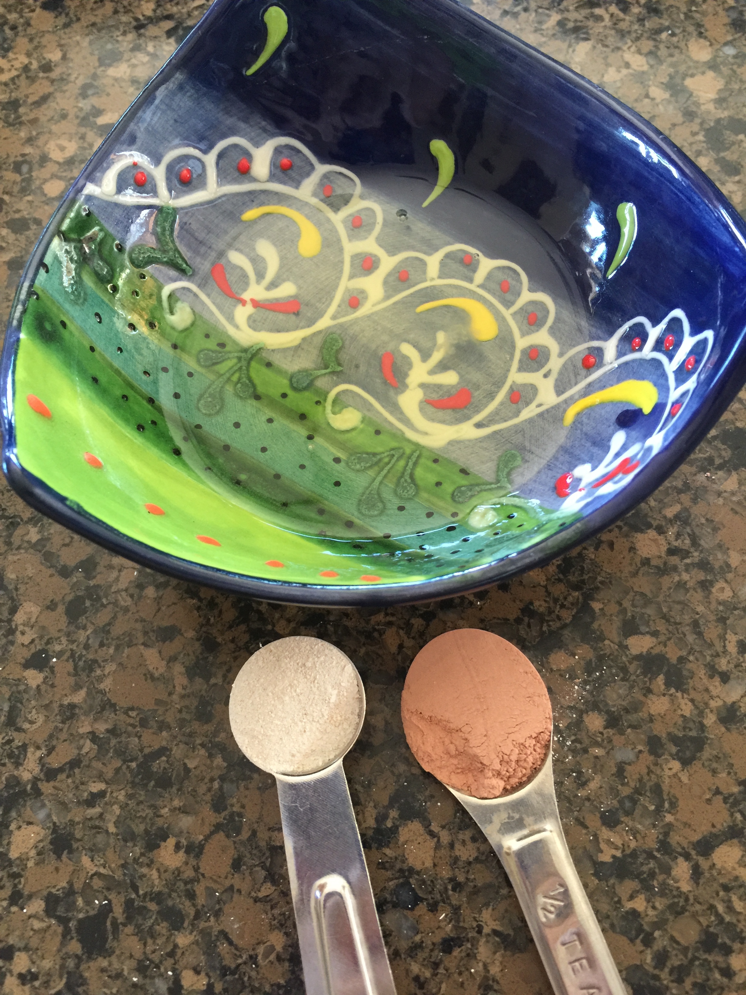 Ingredients for Skin Tightening Mask: DIY Calcium Powder from Eggshells, an egg white, and French Pink Clay