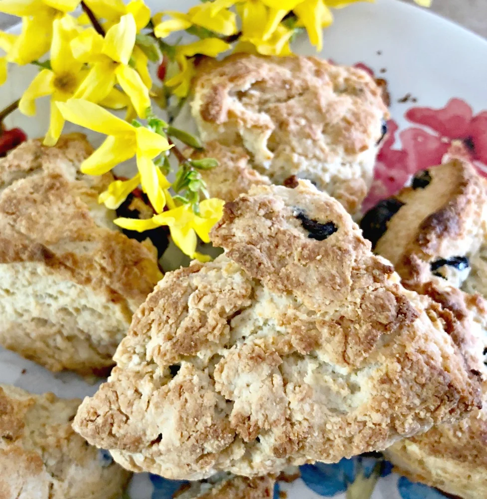 These are a really great treat for any Springtime holiday or just a good breakfast when you're feeling like something special!