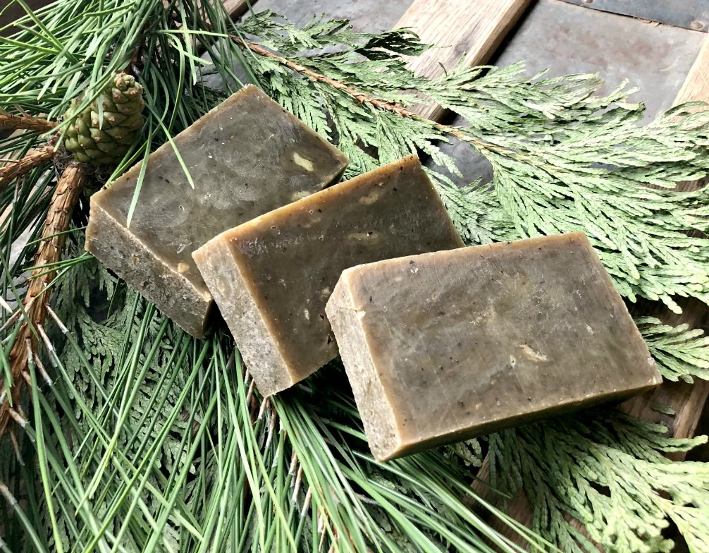 This rustic soap is perfect for giving as a gift for the holidays or any time. You can combine it with a natural handmade basket too!