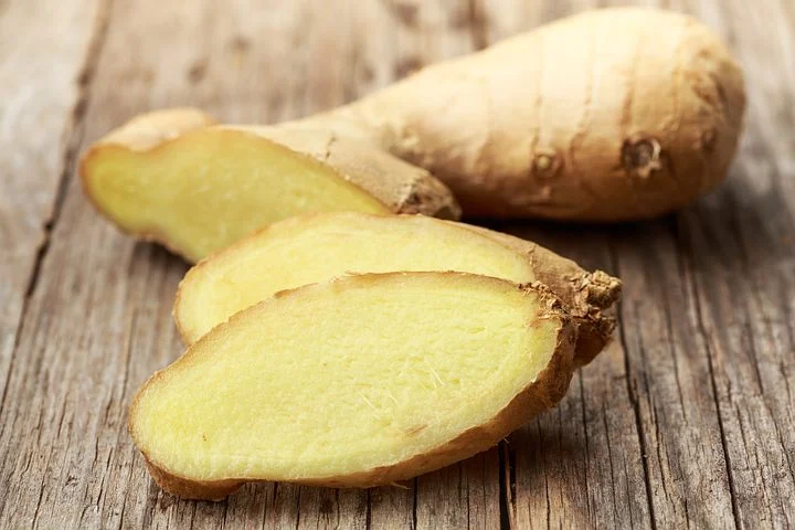 Ginger has a strong pungent scent and is highly aromatic.