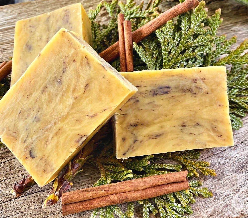 The cedar, cinnamon, and lemongrass scents combine for the most delicious scent…..