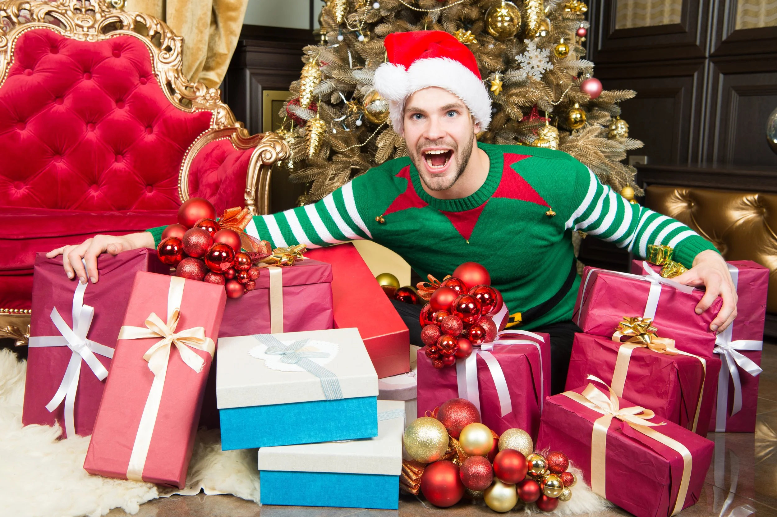 BEST Gift Guide for ALL the Men, from Outdoorsman to Businessman