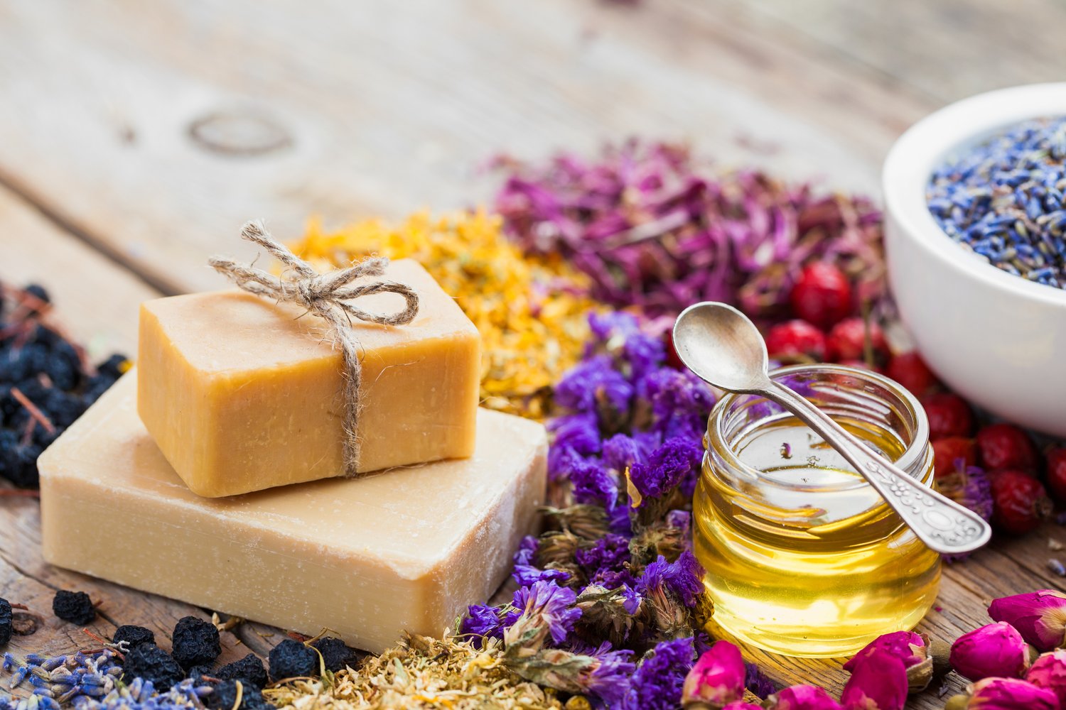 10 Best Essential Oils for Soap Making
