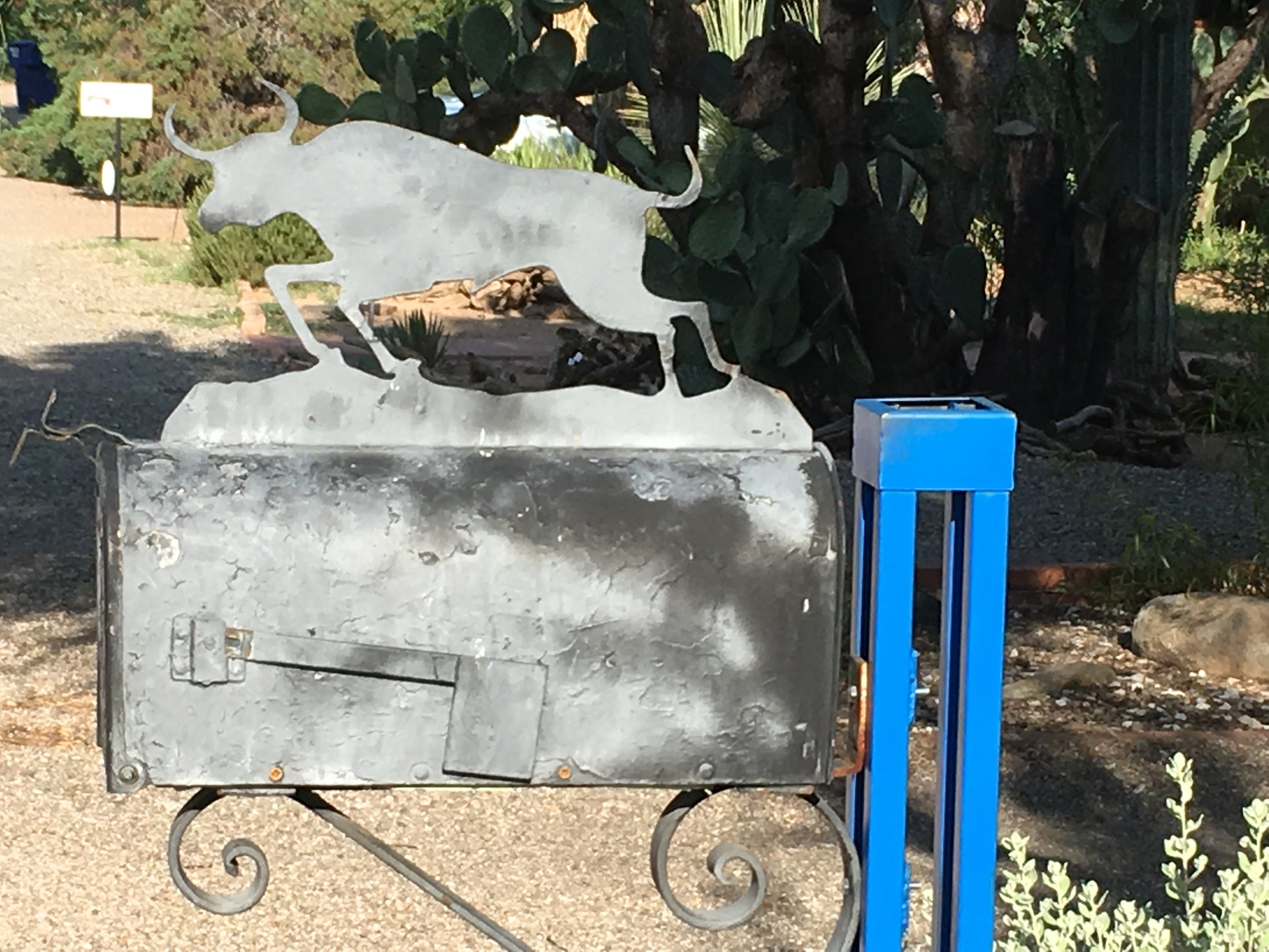 Love how the sun has faded this box and given it an Old West feeling.