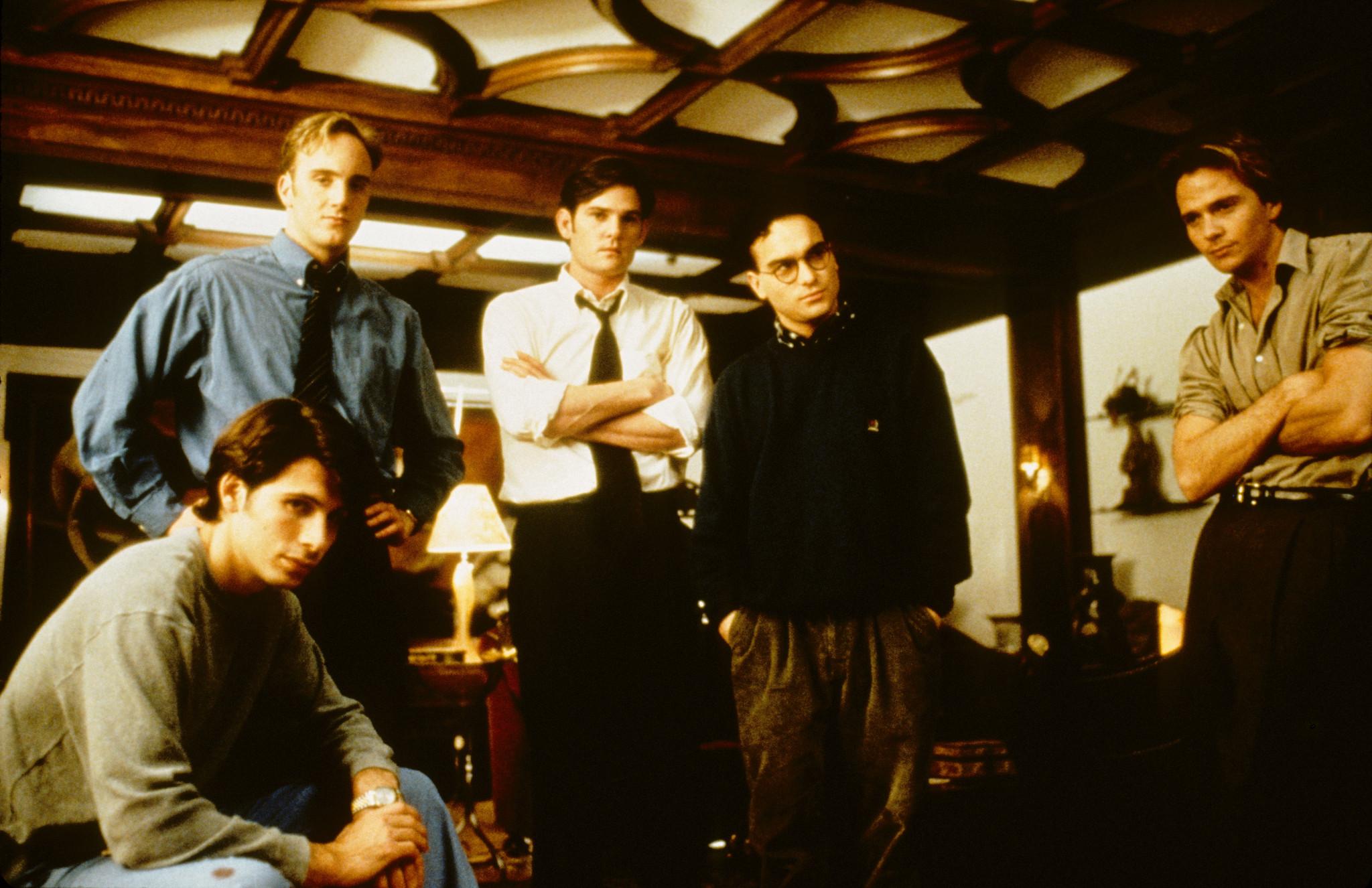 sean-patrick-flanery,-jay-mohr,-henry-thomas,-jeremy-sisto,-and-johnny-galecki-in-suicide-kings-(1997)-large-picture.jpg