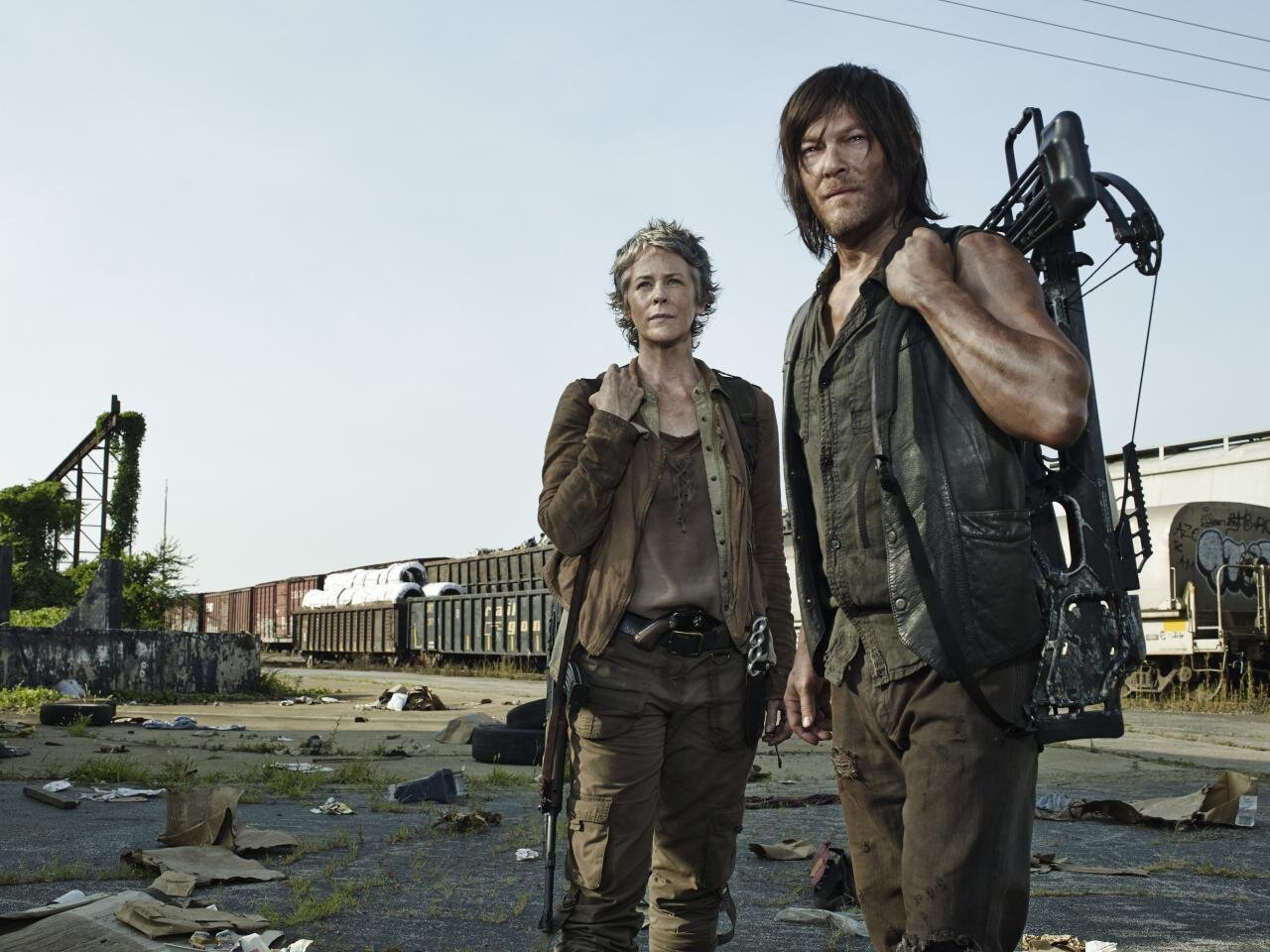 melissa-mcbride-norman-reedus-the-walking-dead-season-5-01-1280x960.jpg