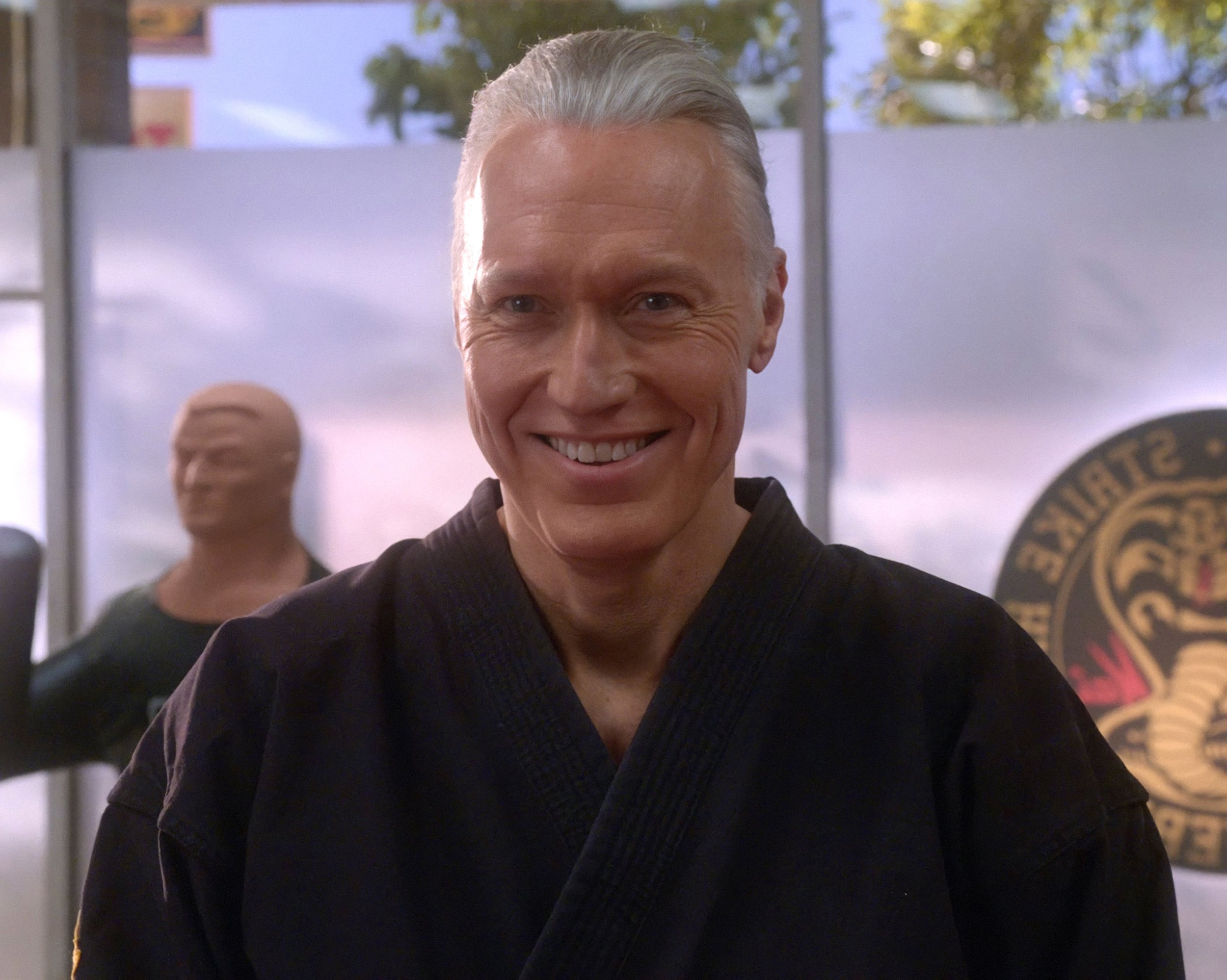 griffith_cobrakai_s4_40.jpg