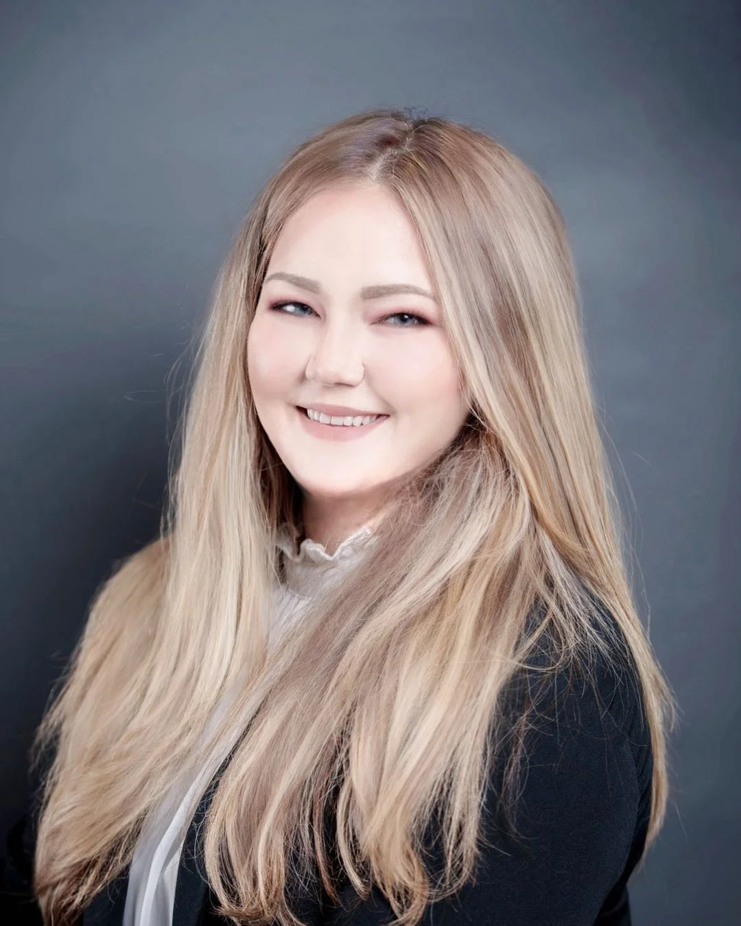 Samantha English/Spanish Director She received her Masters in Education for teaching grades 7-12, and is fluent in Croatian, English, Spanish, and Greek.