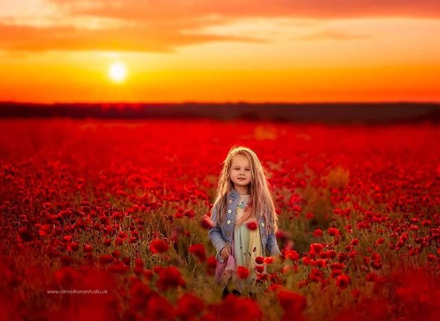 My daughter is my world.  Such a character and  every time a photograph her I notice how much she has grown.  Time stops in photographs...thanks so much for that! 😍🌟❤
Can't wait for family golden hour sessions!! Booking July onwards!
www.almashomes