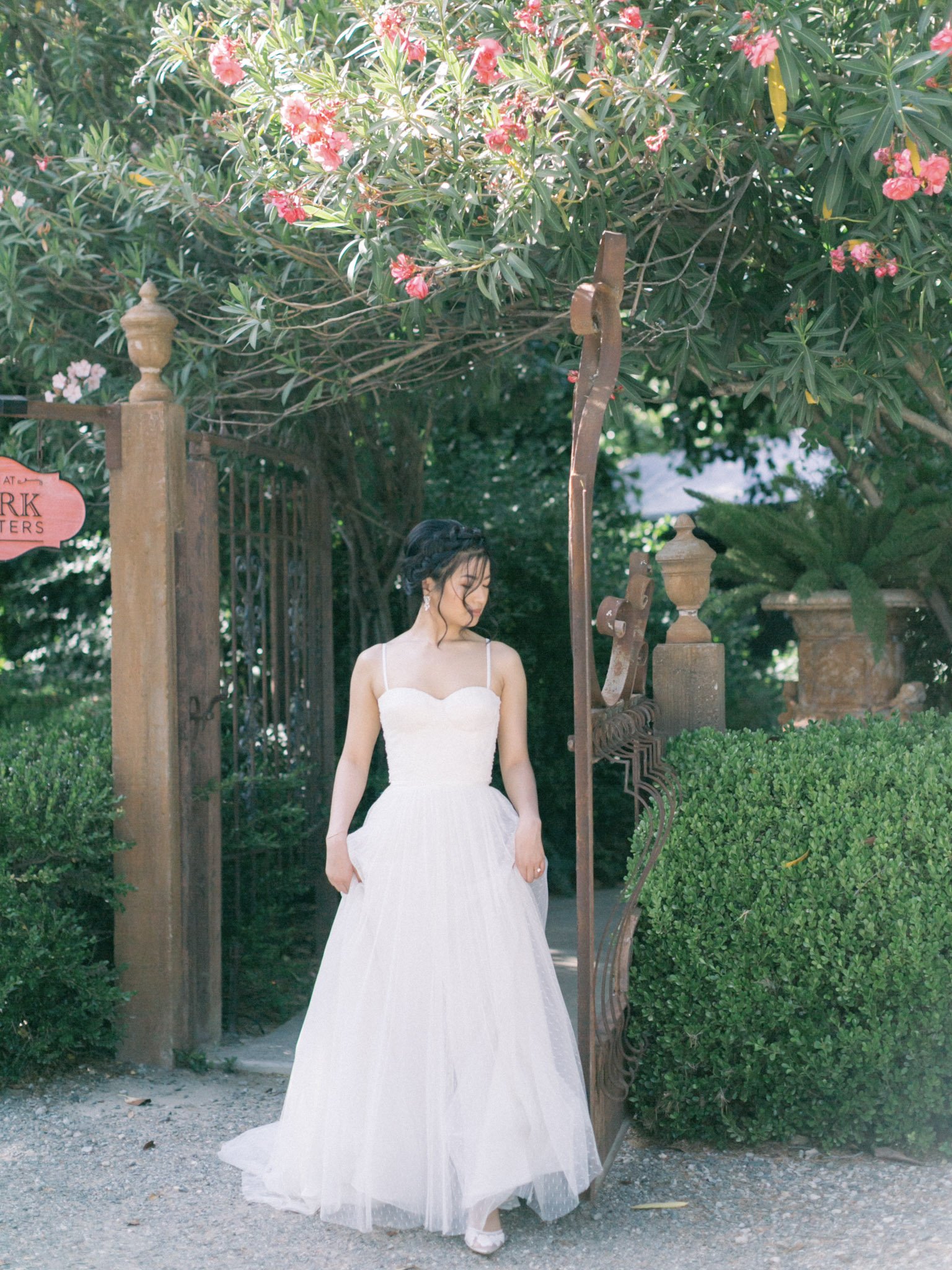 Phi-Style: Wedding Dress Silhouettes - Brooklyn Bride - Modern Wedding Blog