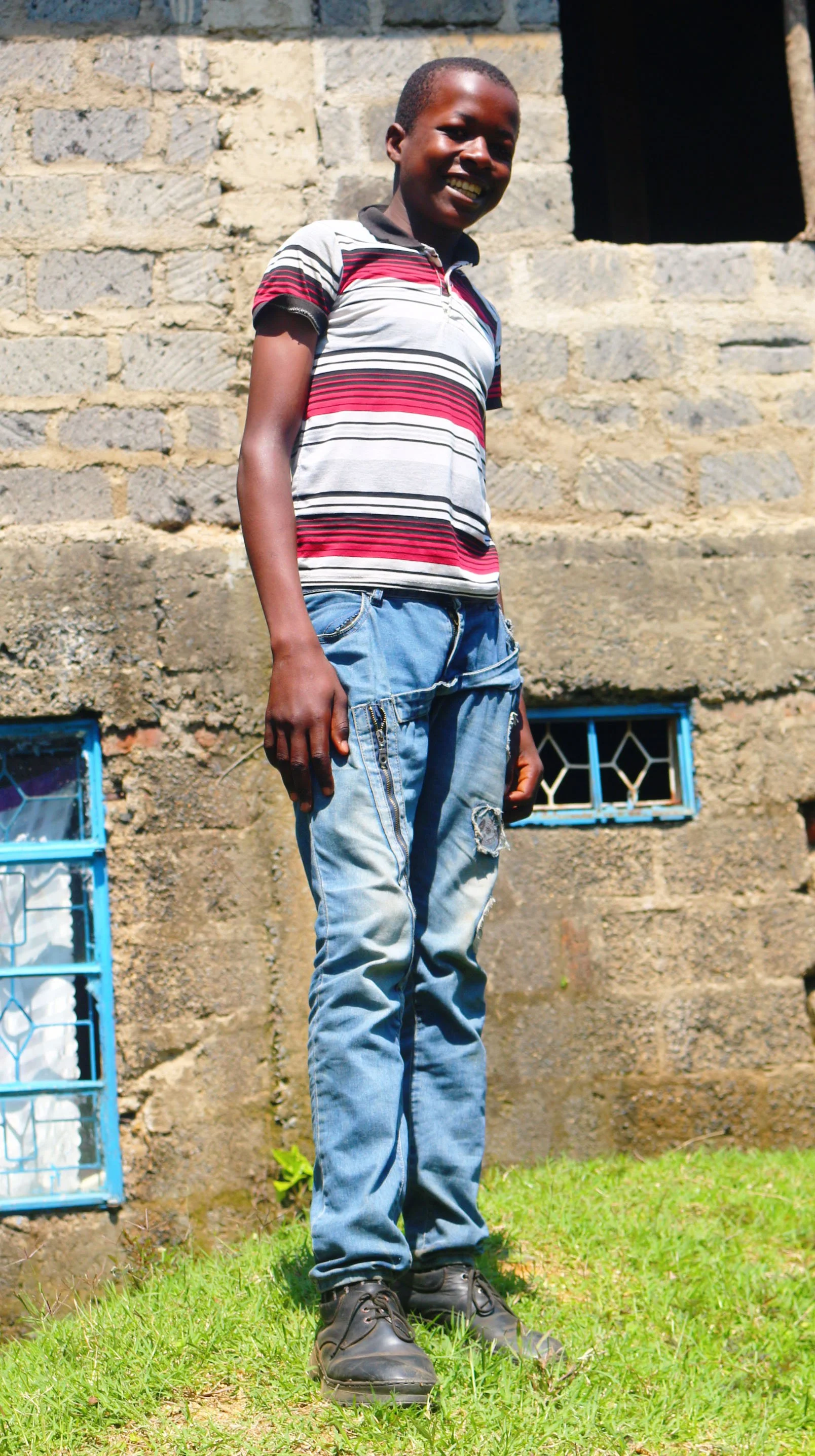 EmmanuelAugust2025Pic2[1].jpg