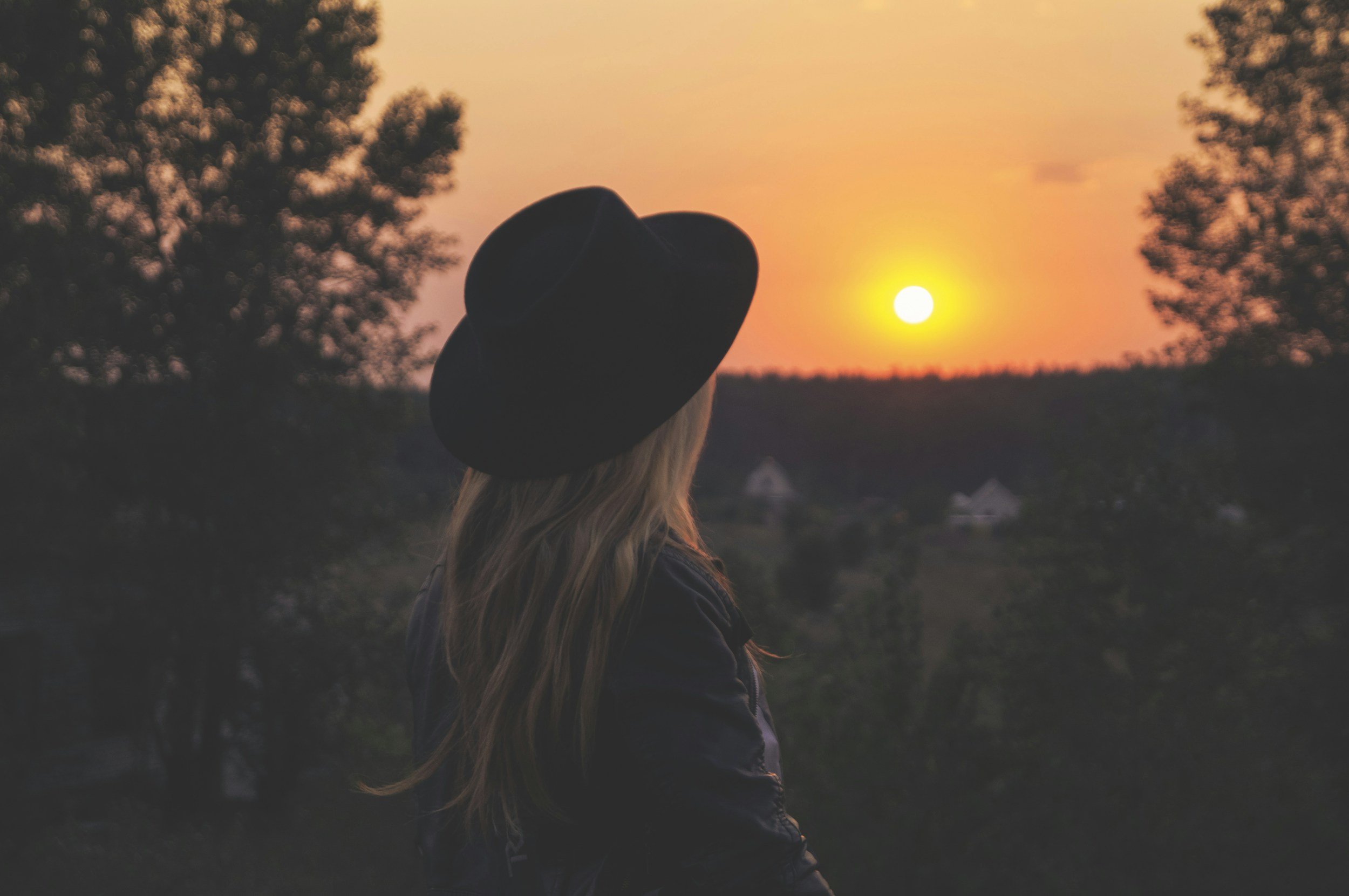 unsplash-image-LkNI1rMHYJs.jpg
