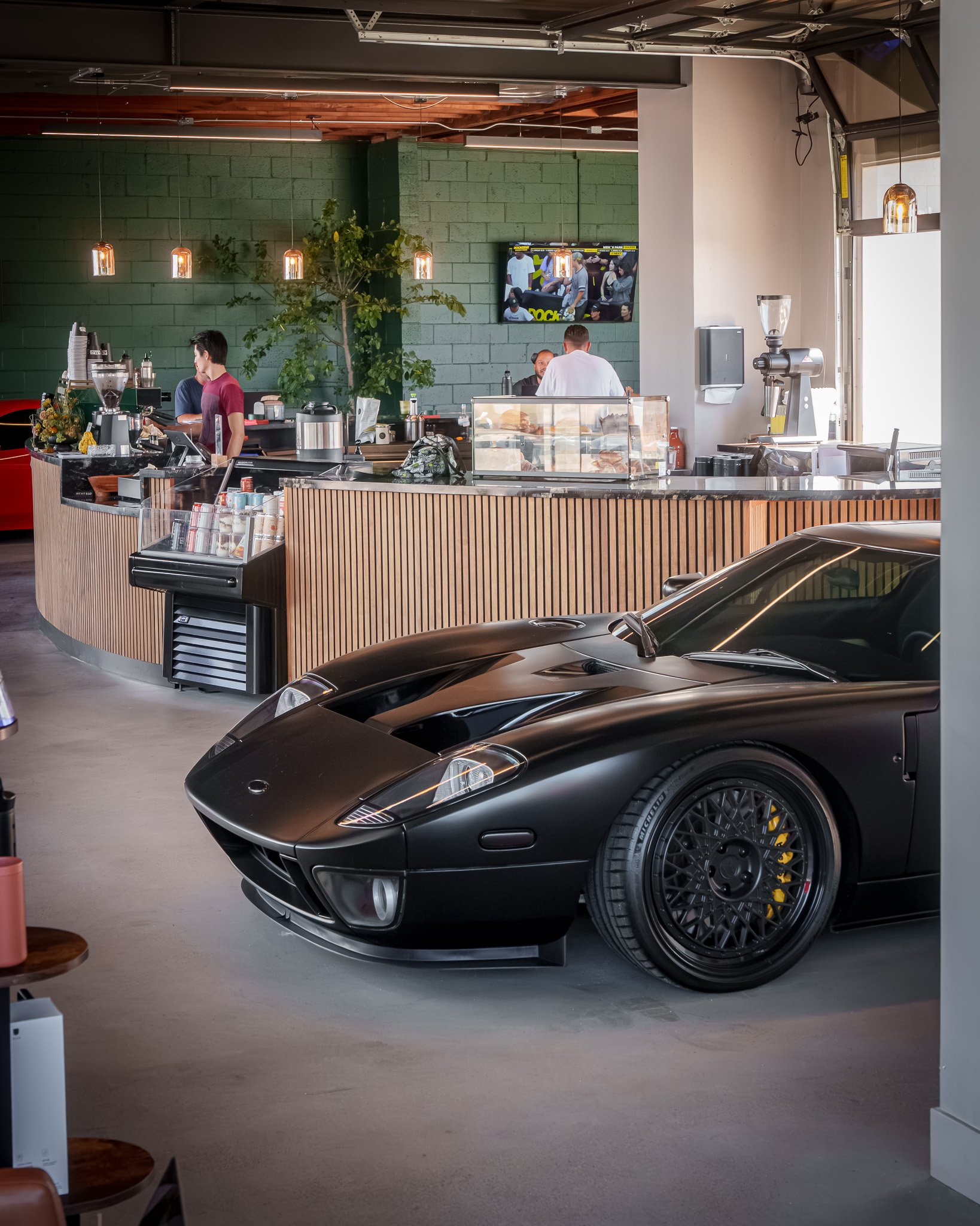 Boden Autohaus Ford GT / @akatumph