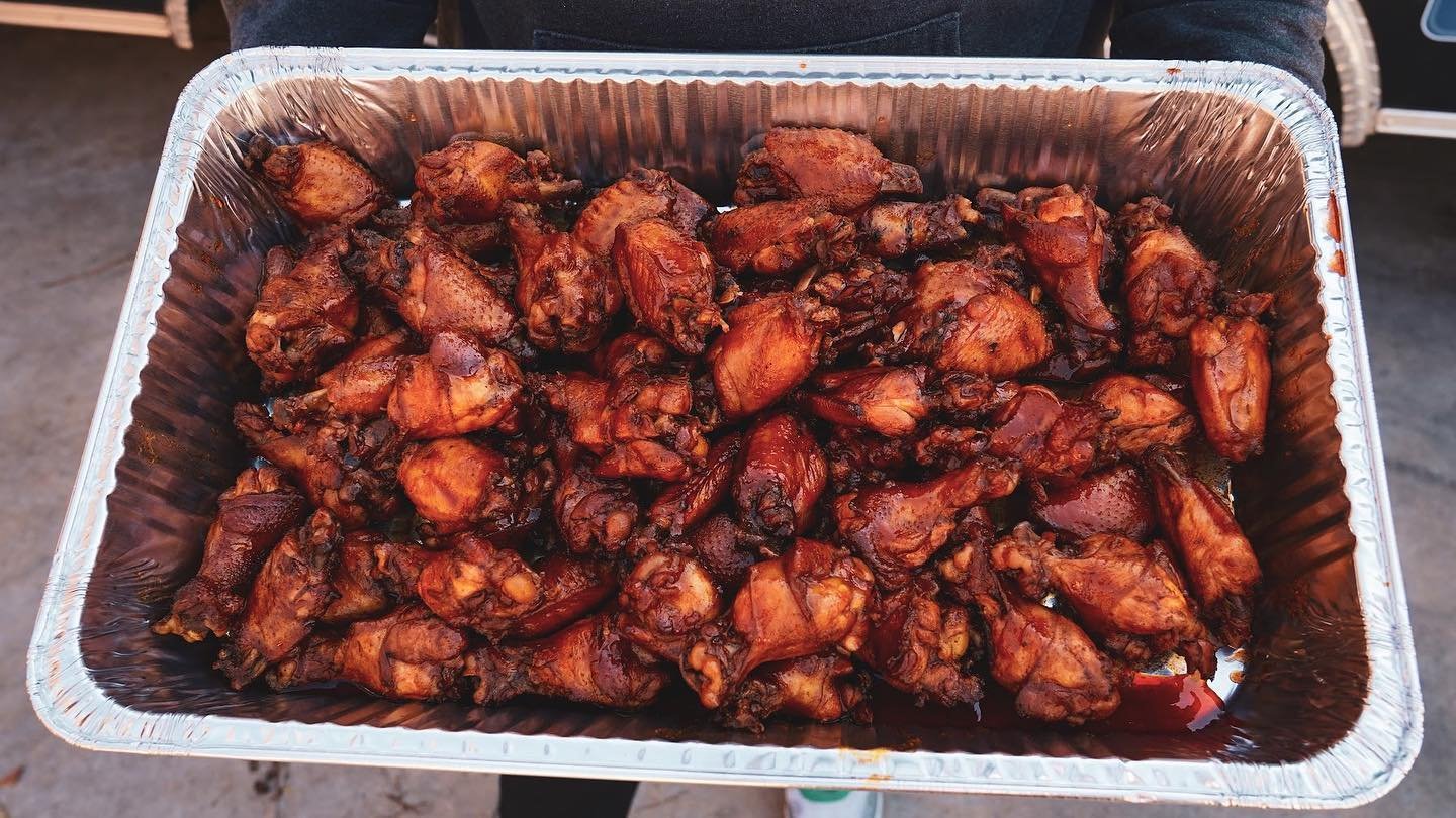 GAME DAY EATS! Order today for the SUPER BOWL 🏈 Don&rsquo;t miss your chance to grab our FAMOUS SMOKED + FRIED  wings 🍗 

Link in bio to order