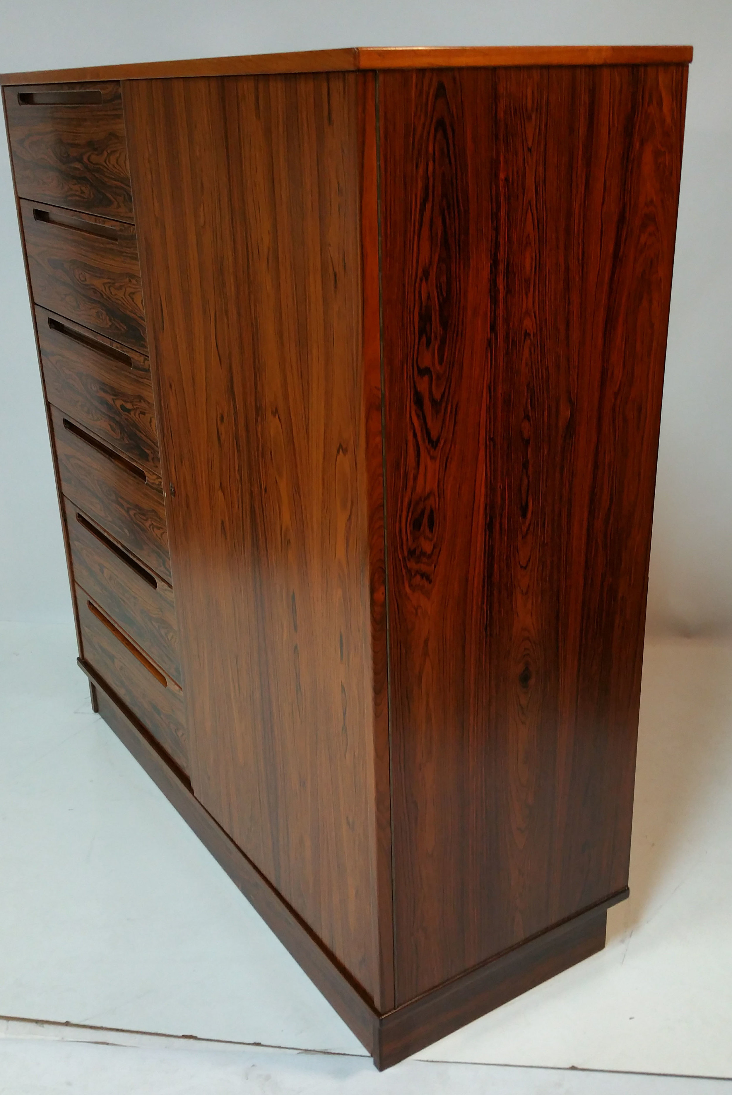 Rosewood Dresser5.jpg