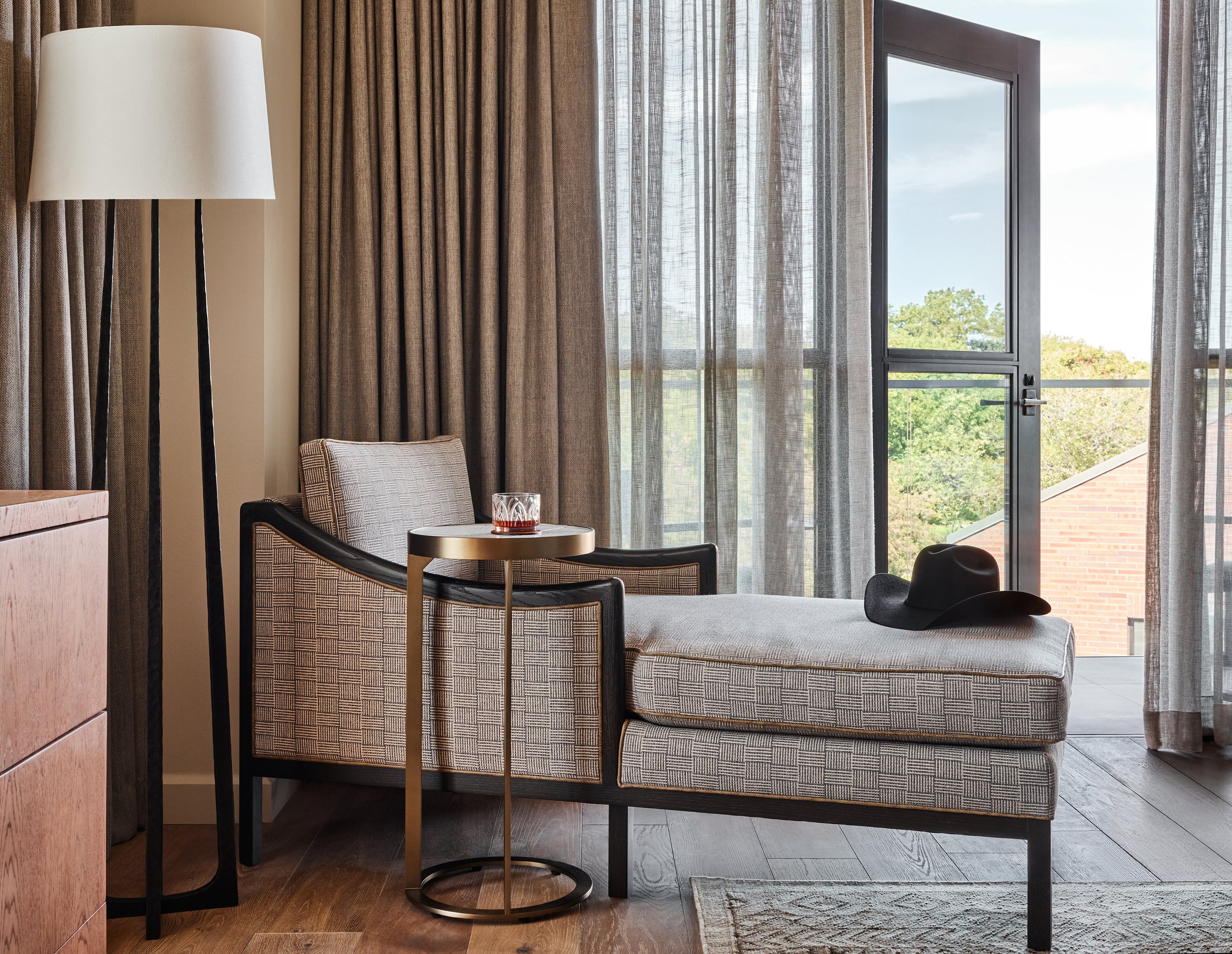 NoeDeWitt_Auberge_BowieHouse (5).jpg