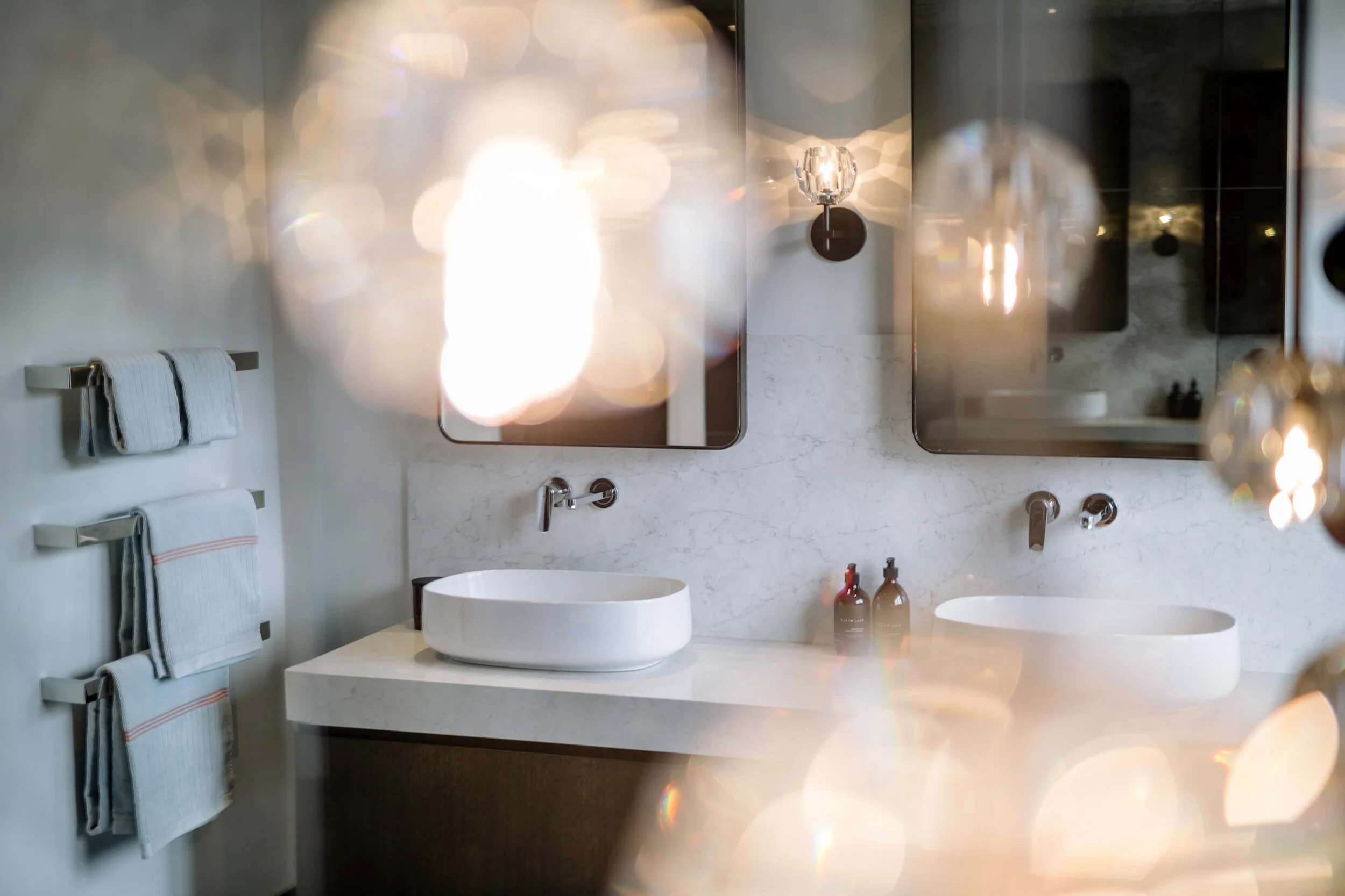 Tawa Architecture_River House_Ensuite_Robe_web.jpg