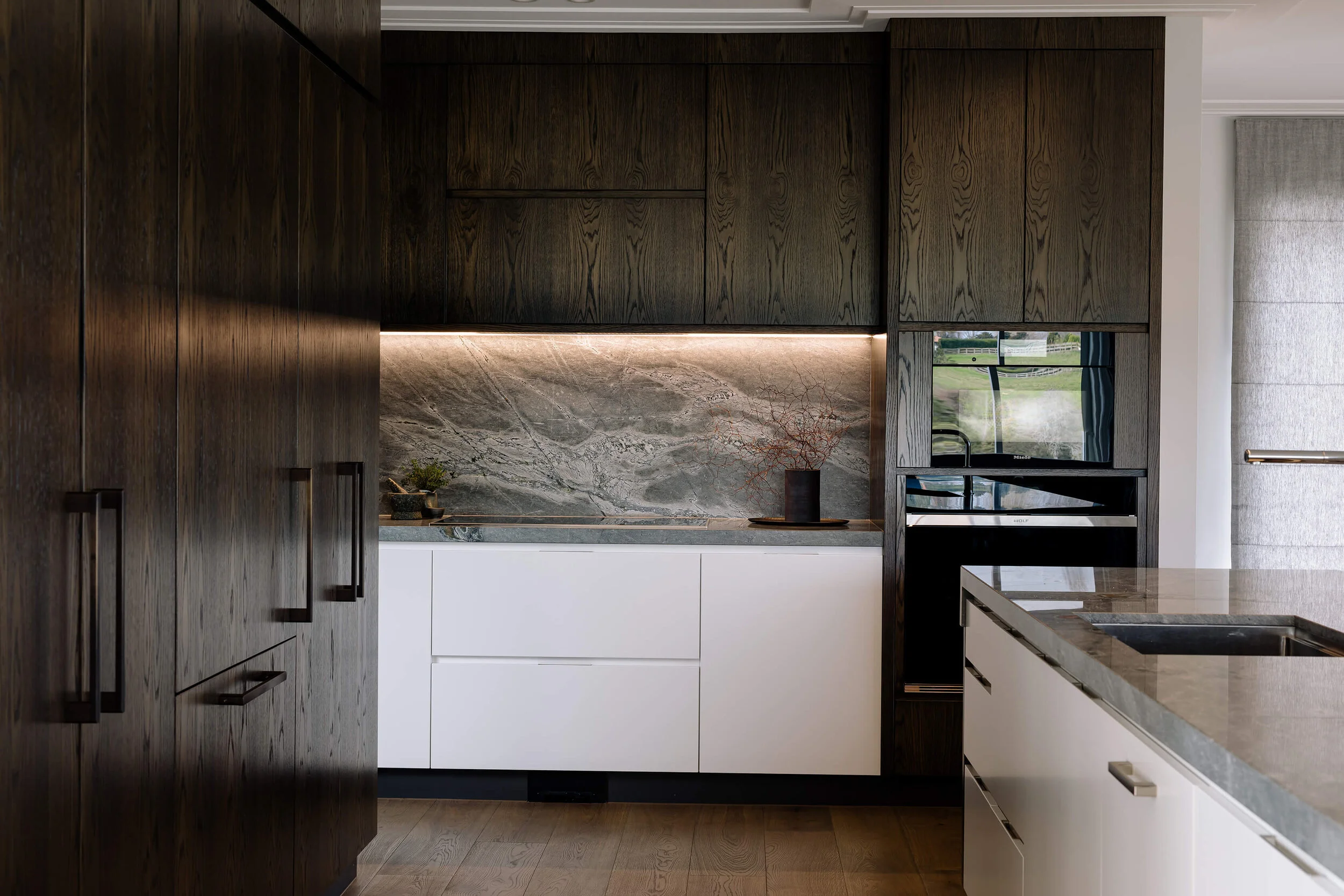 TAWA Architecture_RiverHouse_Kitchen_2_Web.jpg
