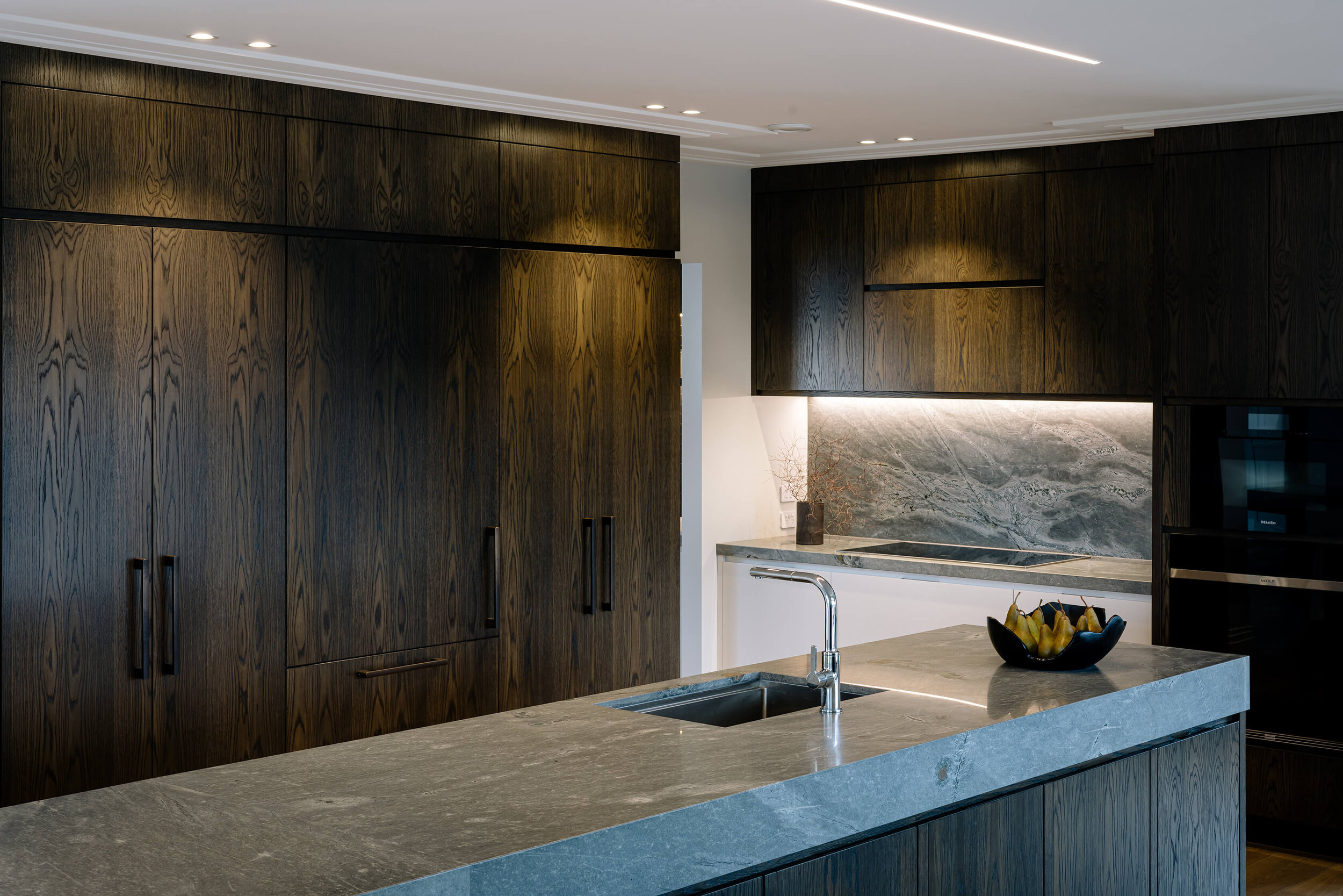 TAWA Architecture_RiverHouse_Kitchen_10_Web.jpg