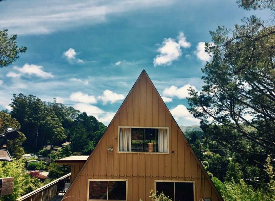 Mill Valley | 6 Bed 2 Bath Redwood A-Frame Sanctuary (Copy)