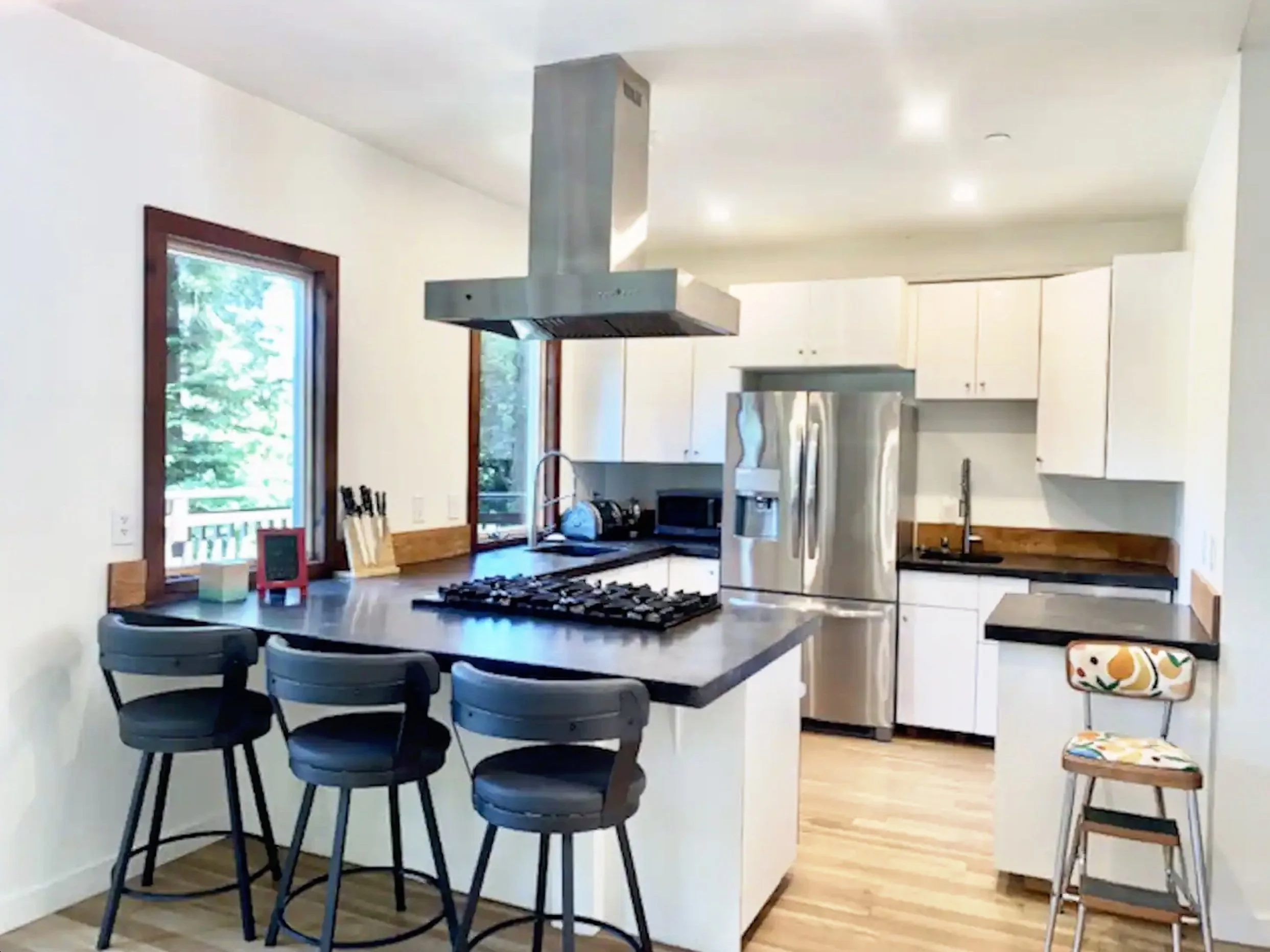 Mill Valley | 4 Bed 2.5 Bath Hillside Hygge Hideaway (Copy)