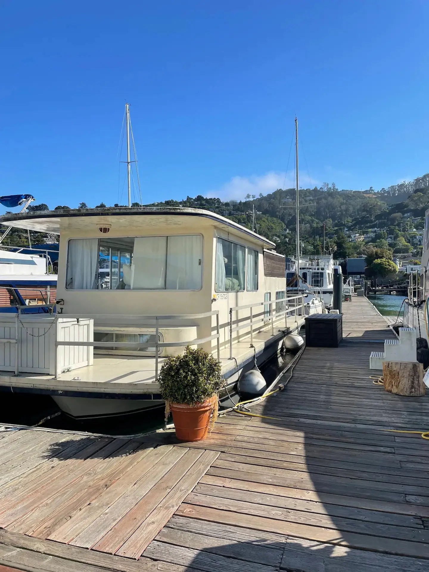 Sausalito | Houseboat | 30-day Minimum or Offline