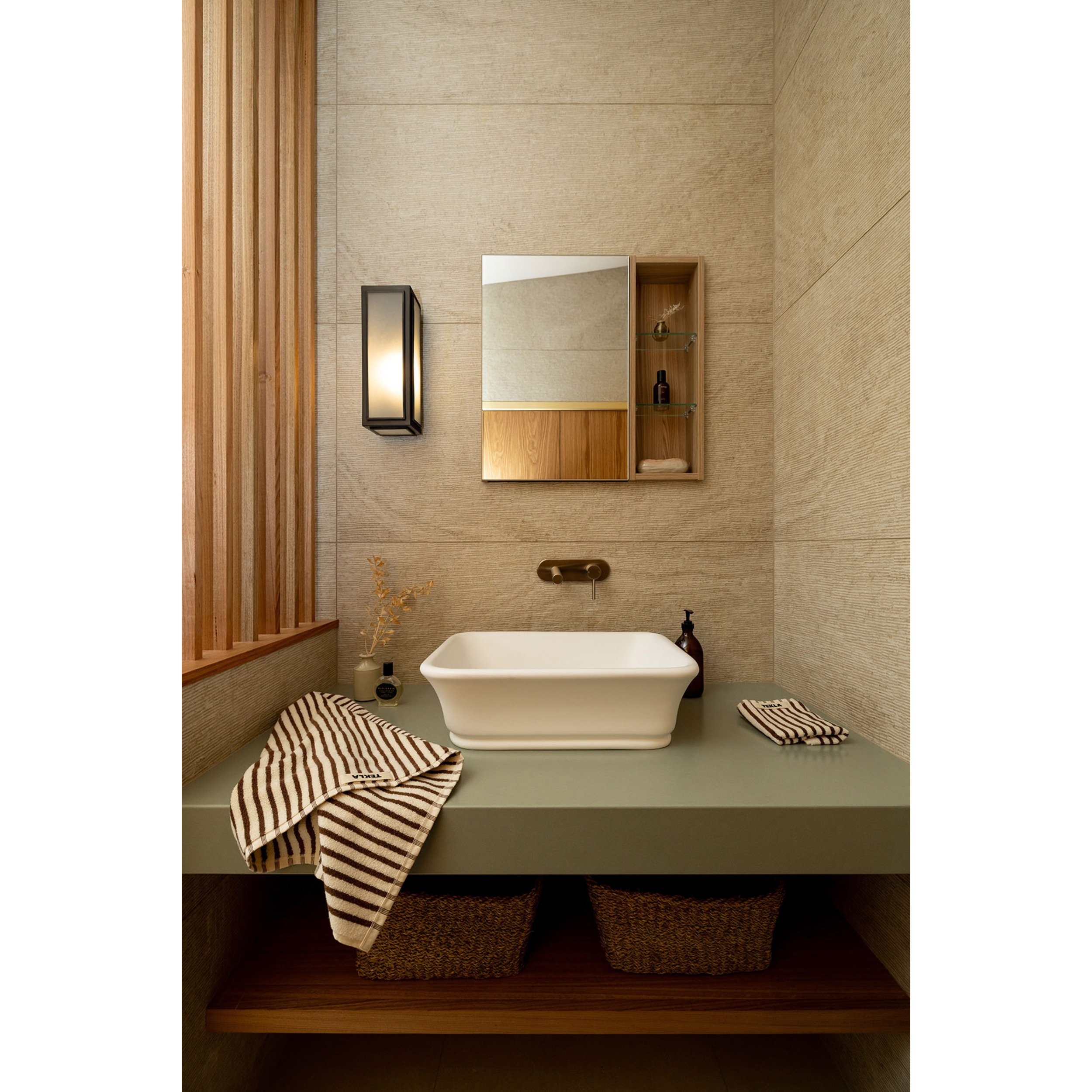 Clutha Text Cream 600x1200#4.jpg (Copy)