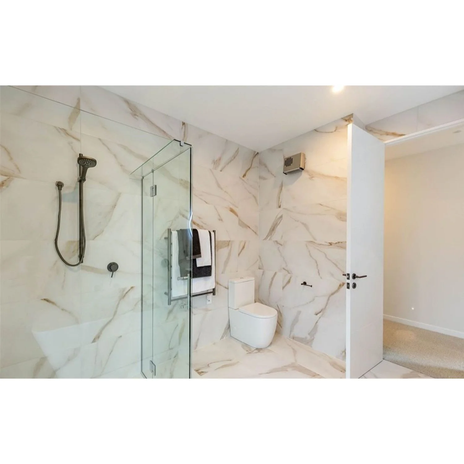 Calacatta Gold7.jpg