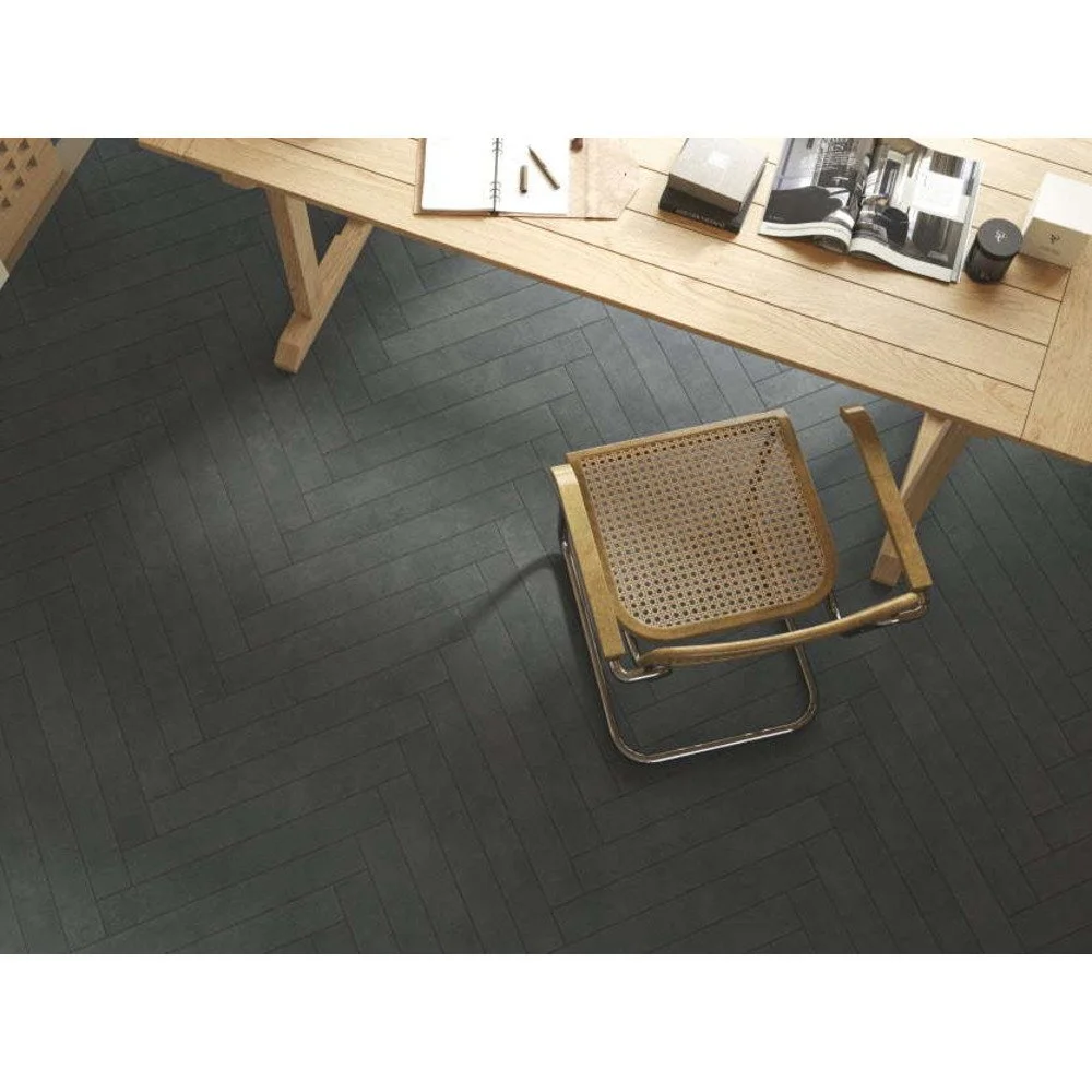 Koura Carbon 75x600.jpg