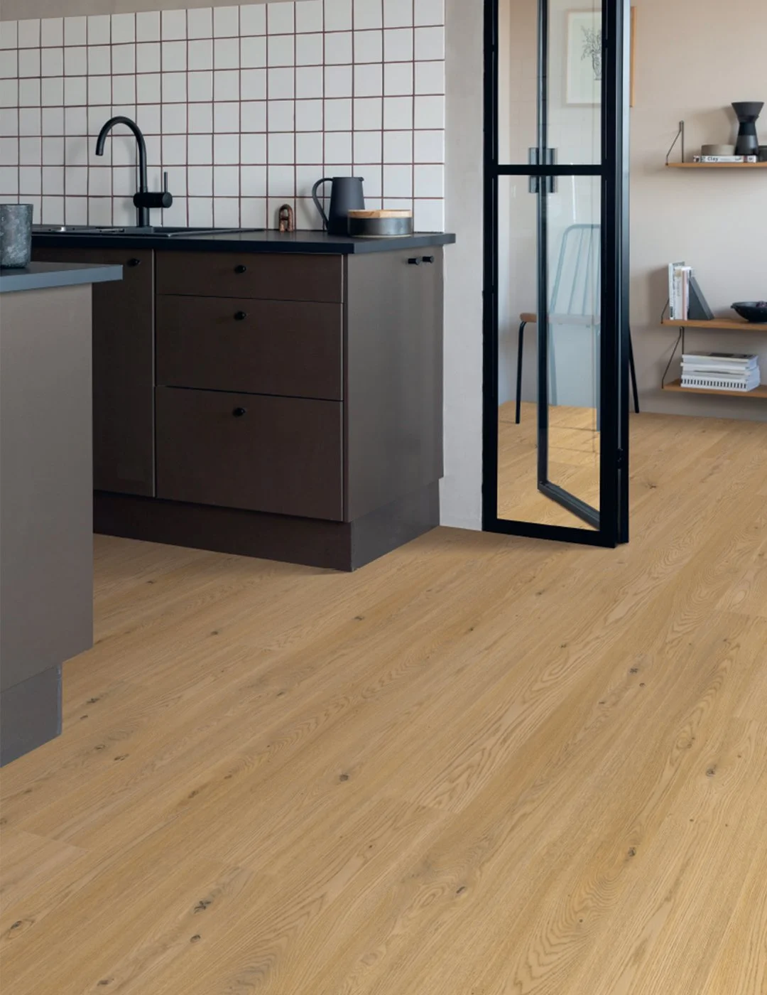 Euro Delux Honey Oak.jpg