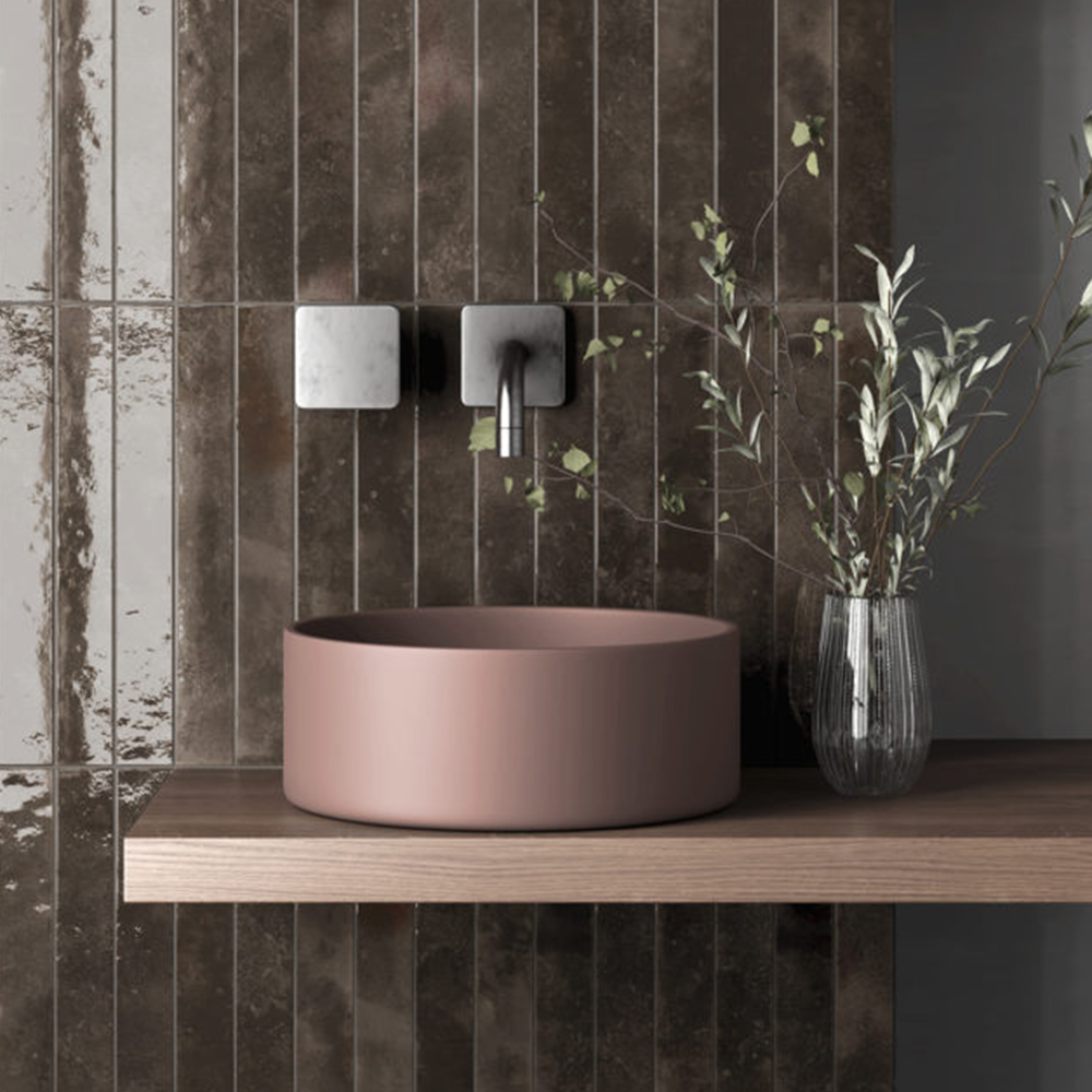 Nairobi Midnight Gloss 50x400.webp