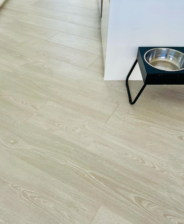 Euro Delux Frozen Oak #1.png